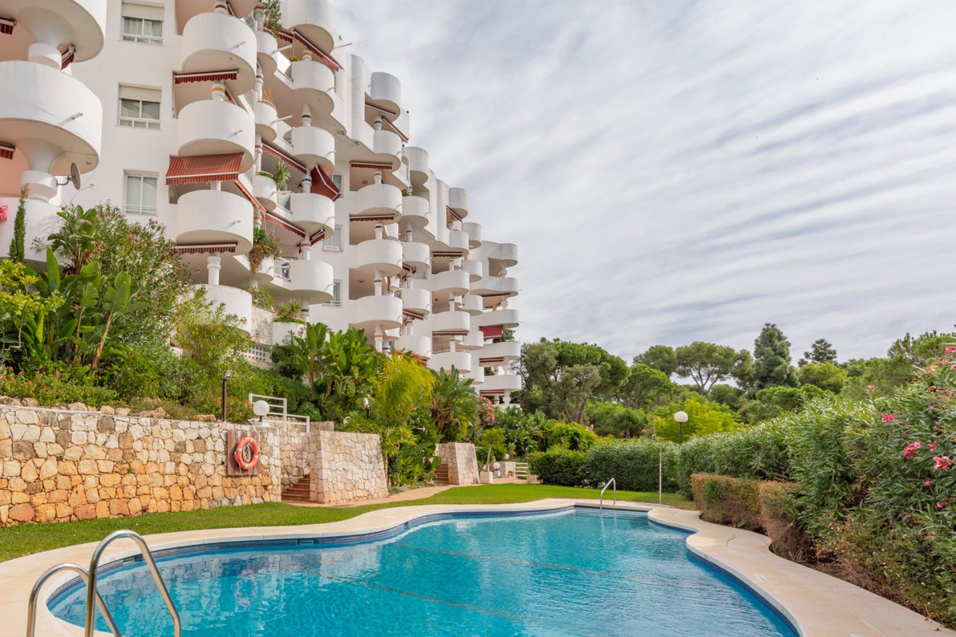 Resale - Apartment - Ground Floor Apartment - Marbella - Río Real