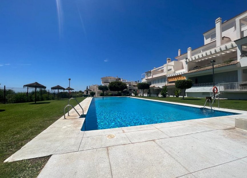 Resale - Apartment - Ground Floor Apartment - Marbella - Río Real