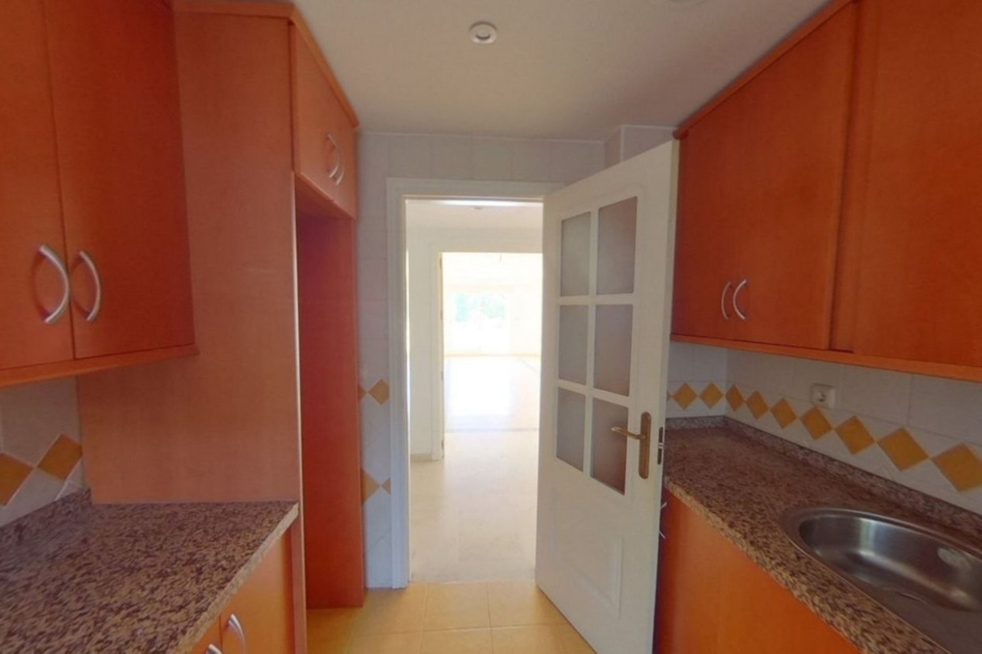 Resale - Apartment - Ground Floor Apartment - Marbella - Río Real