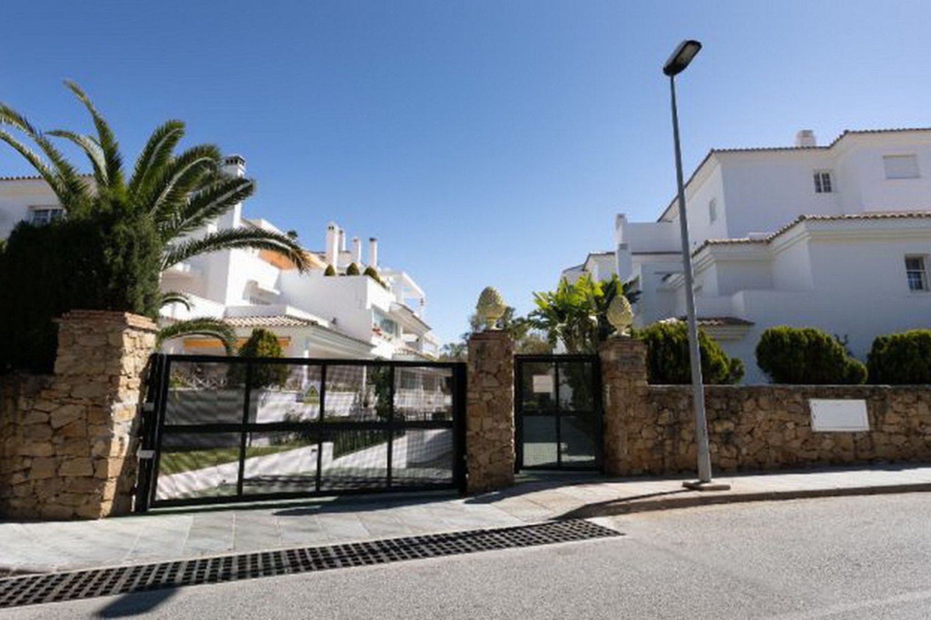 Resale - Apartment - Ground Floor Apartment - Marbella - Río Real