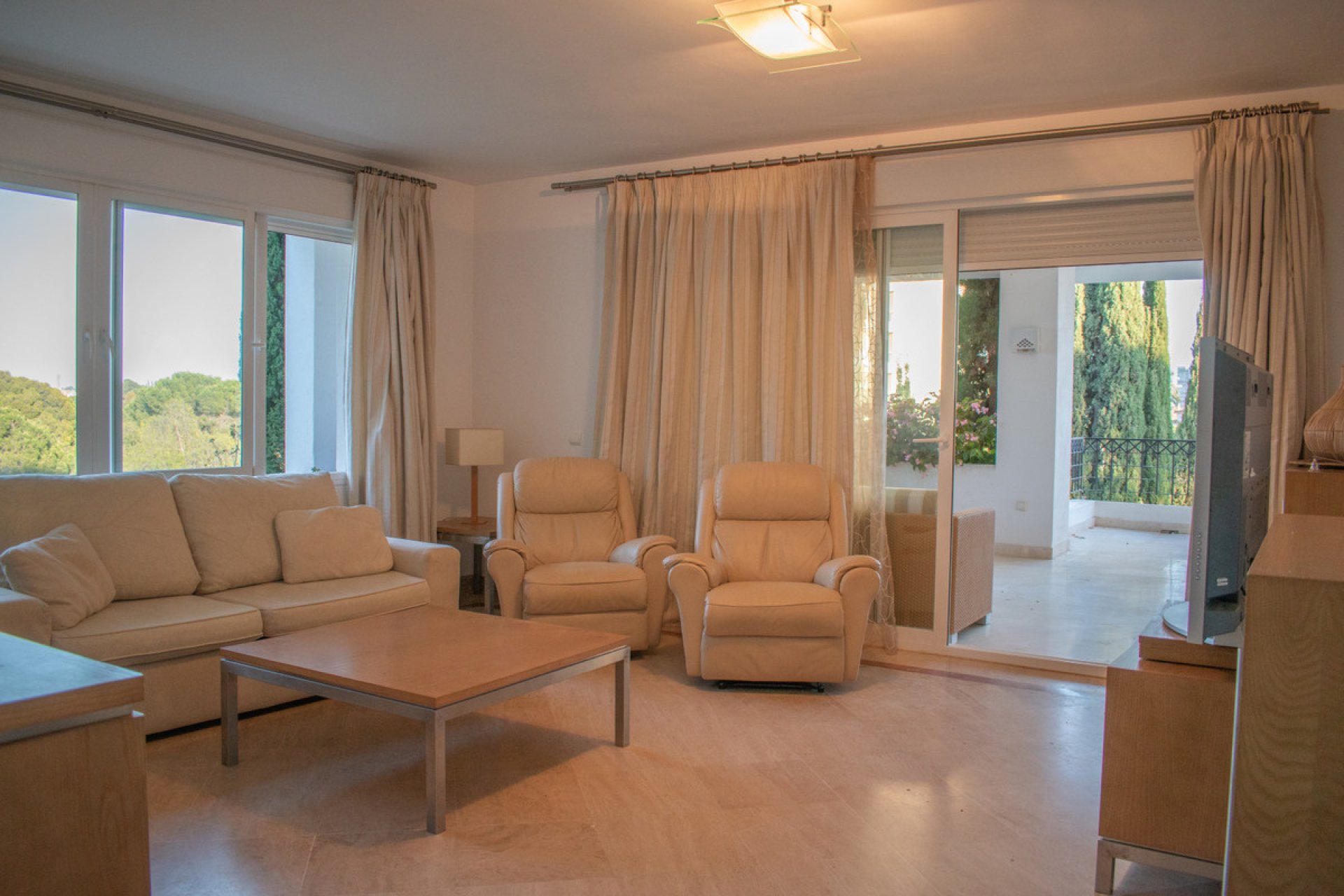 Resale - Apartment - Ground Floor Apartment - Marbella - Río Real