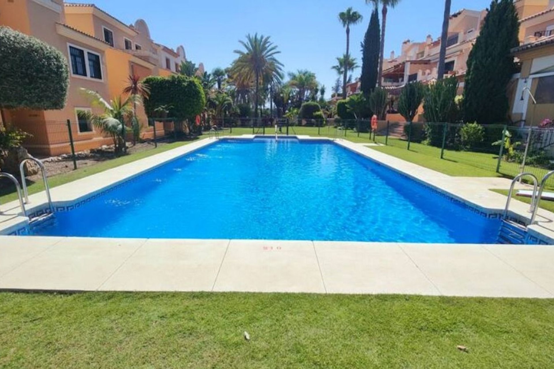 Resale - Apartment - Ground Floor Apartment - Marbella - San Pedro De Alcantara