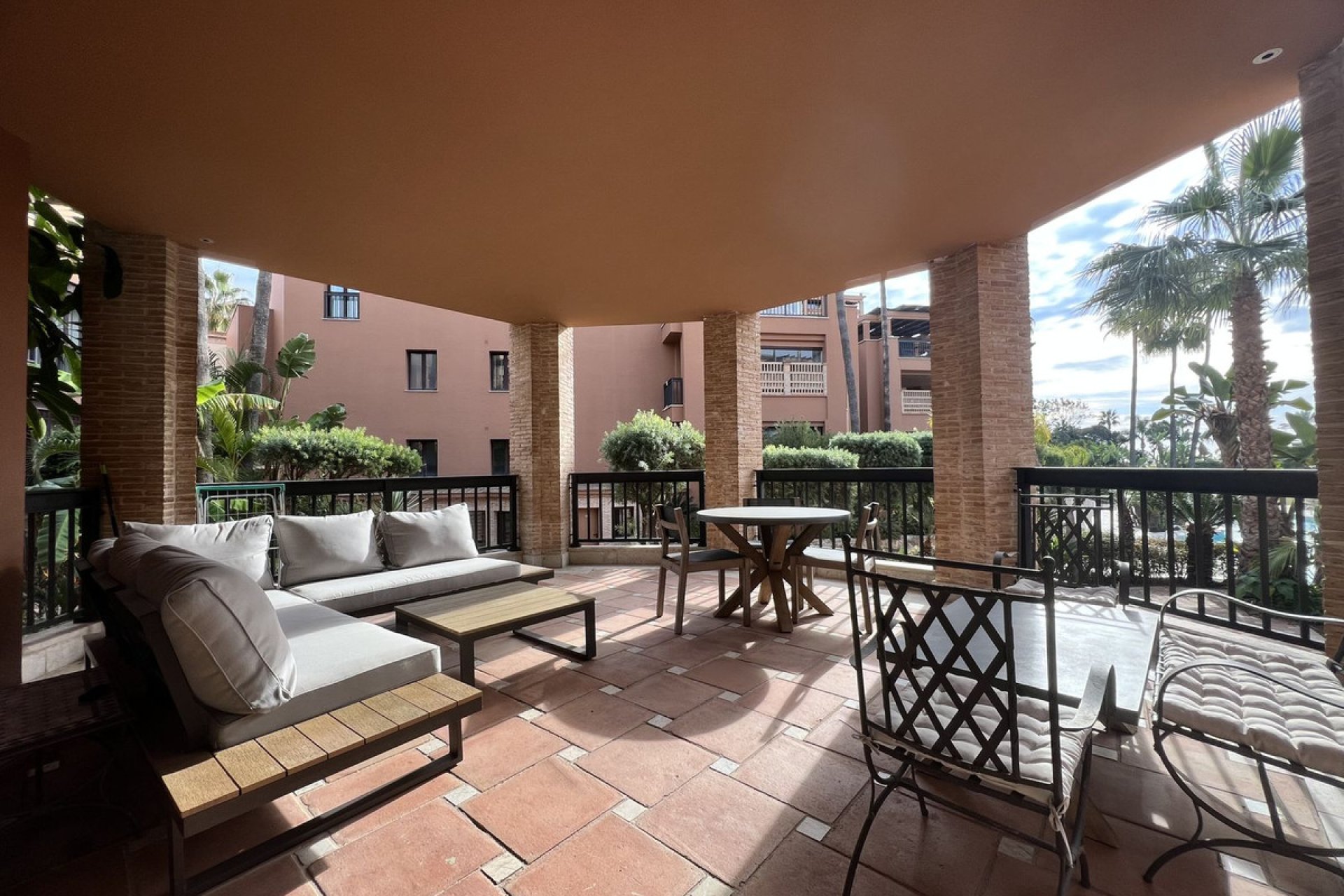 Resale - Apartment - Ground Floor Apartment - Marbella - San Pedro De Alcantara