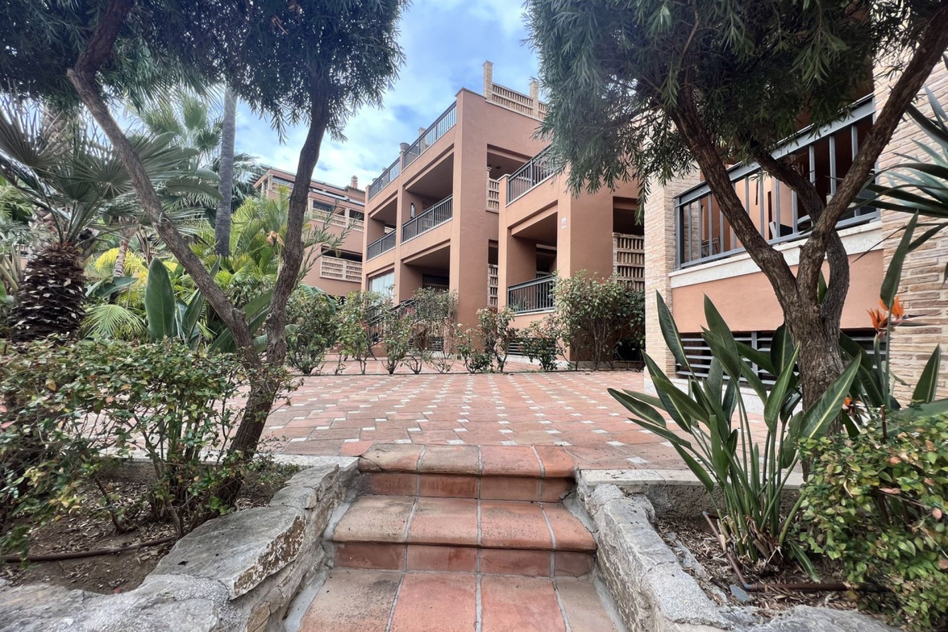 Resale - Apartment - Ground Floor Apartment - Marbella - San Pedro De Alcantara