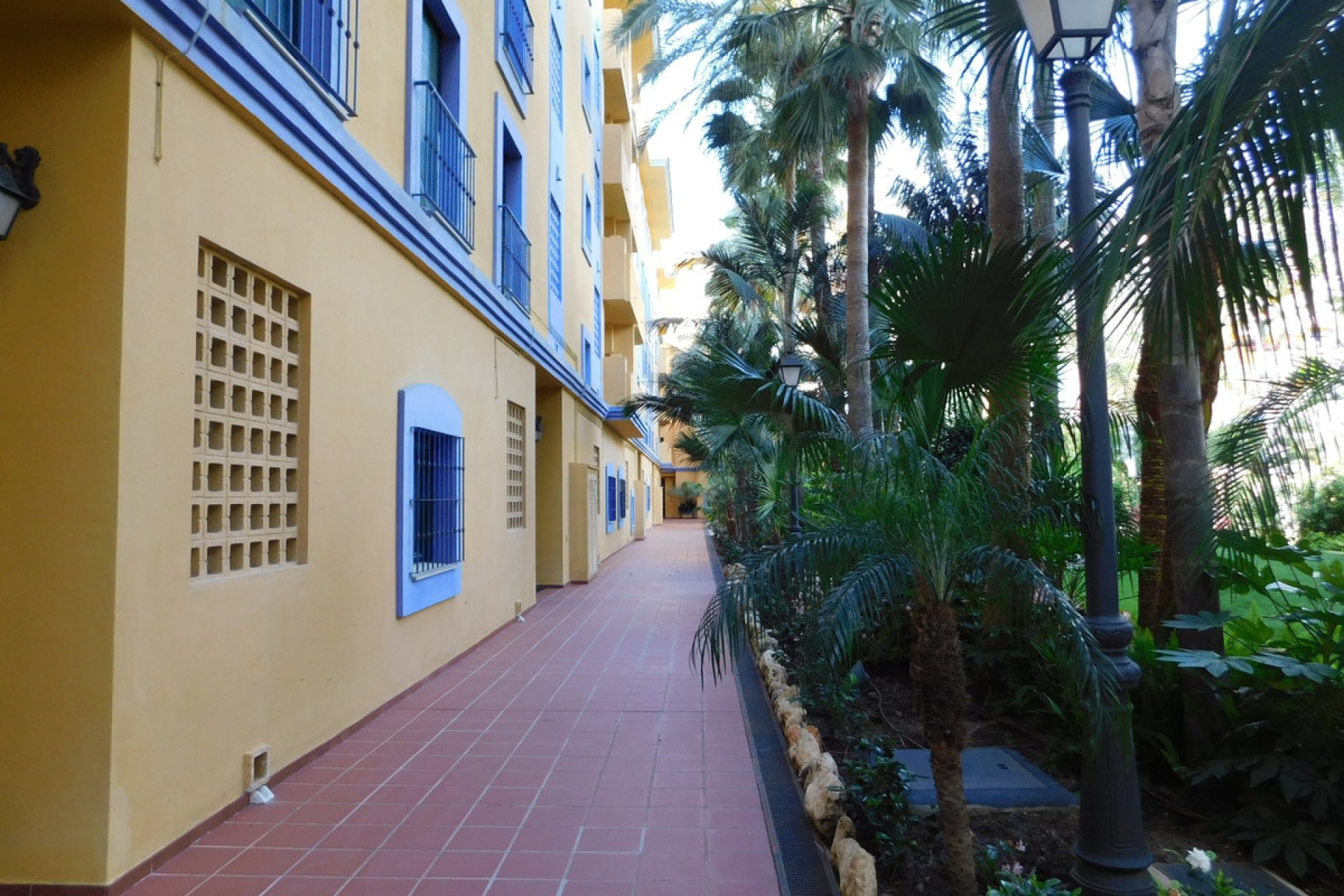 Resale - Apartment - Ground Floor Apartment - Marbella - San Pedro De Alcantara