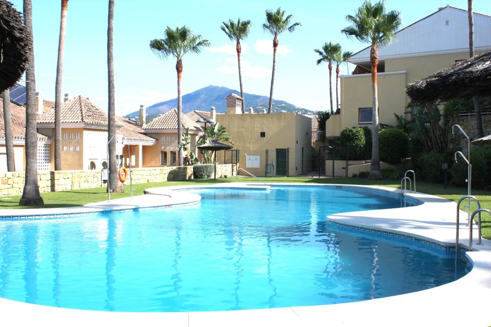 Resale - Apartment - Ground Floor Apartment - Marbella - San Pedro De Alcantara