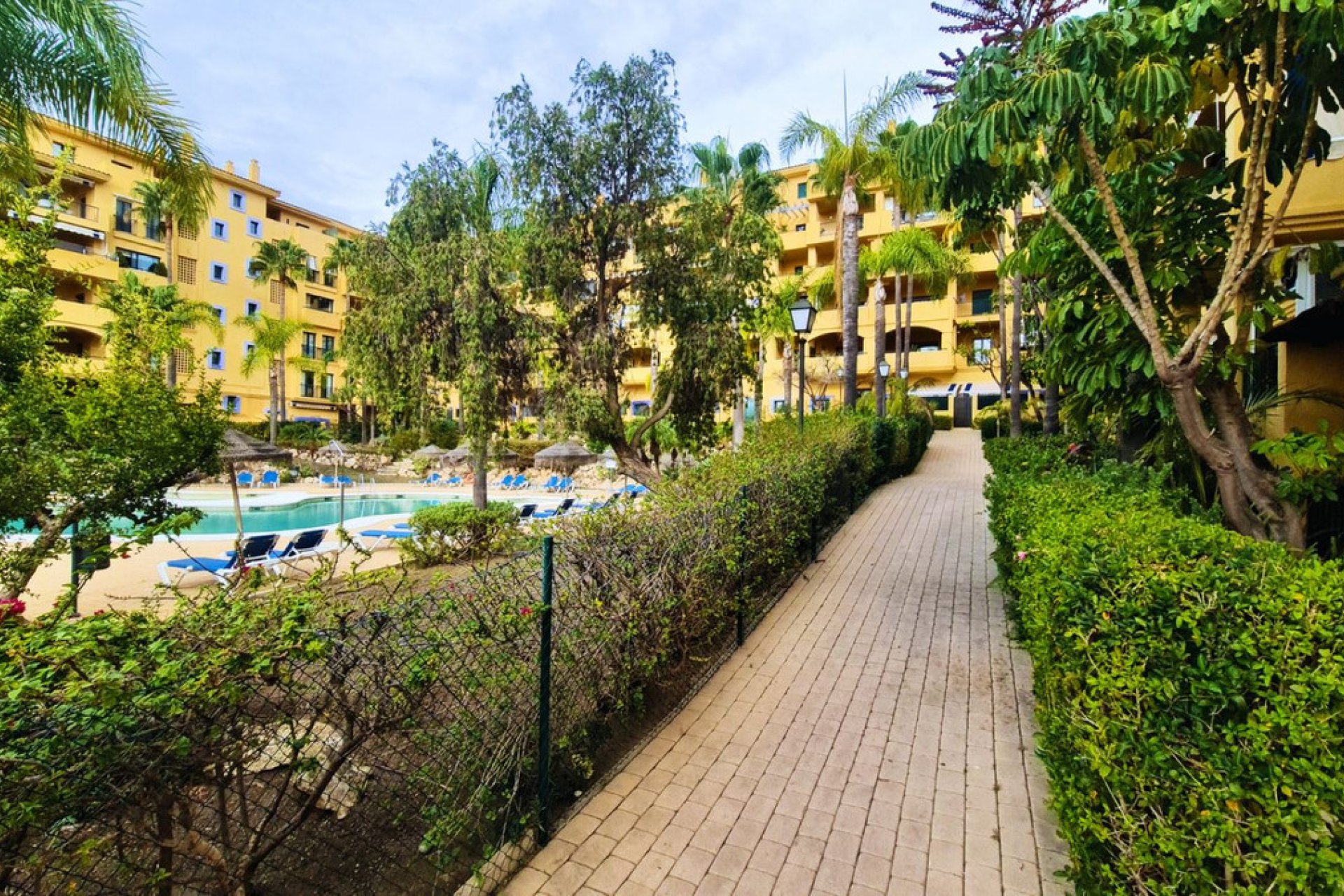 Resale - Apartment - Ground Floor Apartment - Marbella - San Pedro De Alcantara