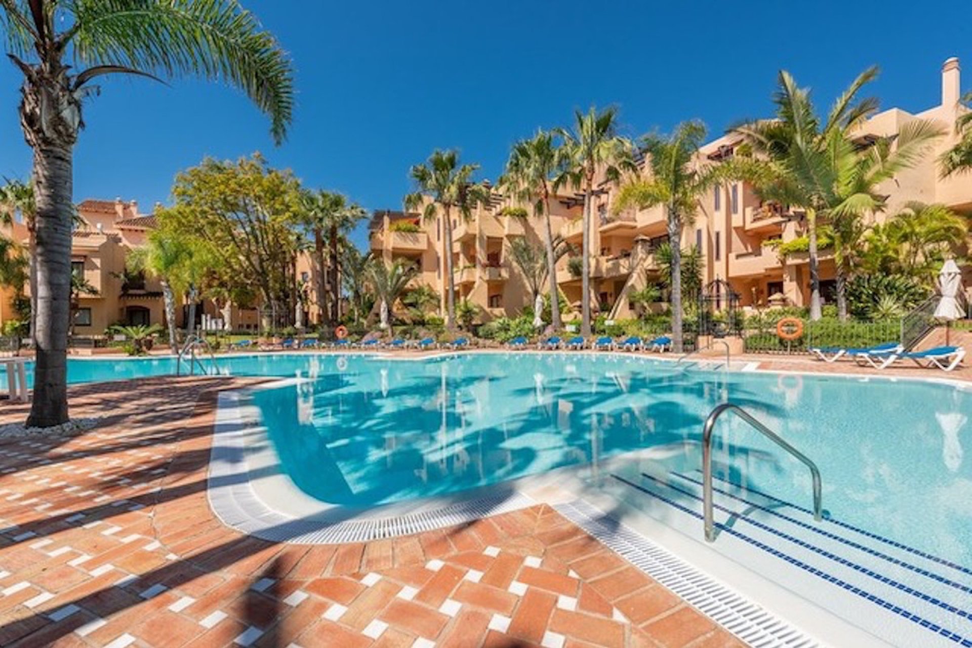 Resale - Apartment - Ground Floor Apartment - Marbella - San Pedro De Alcantara