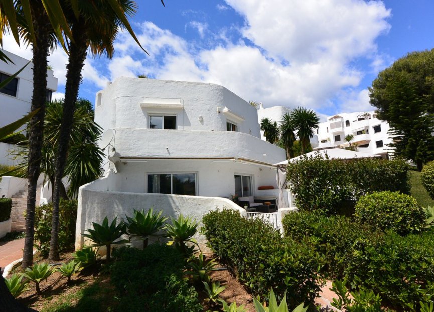 Resale - Apartment - Ground Floor Apartment - Marbella - The Golden Mile