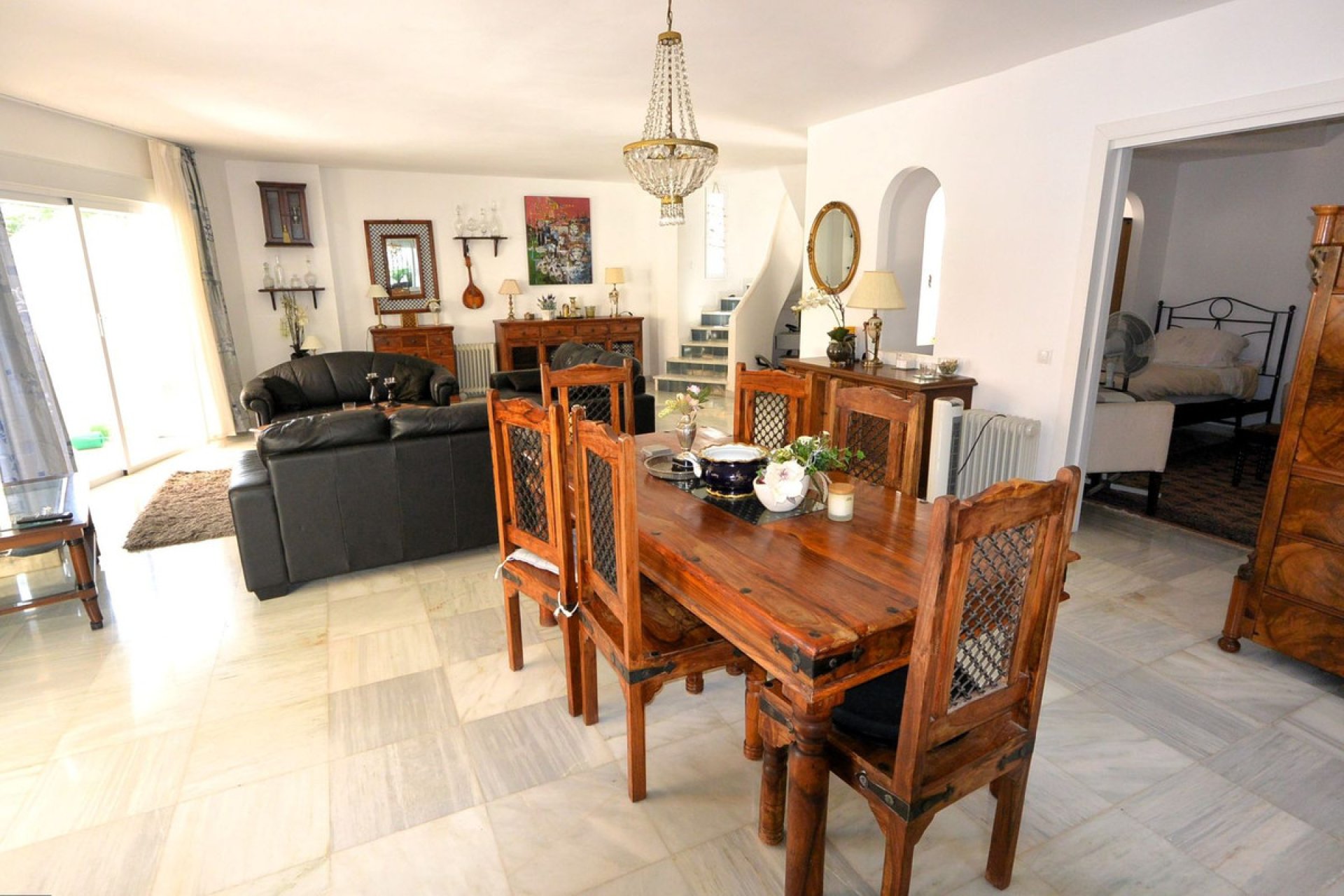 Resale - Apartment - Ground Floor Apartment - Marbella - The Golden Mile