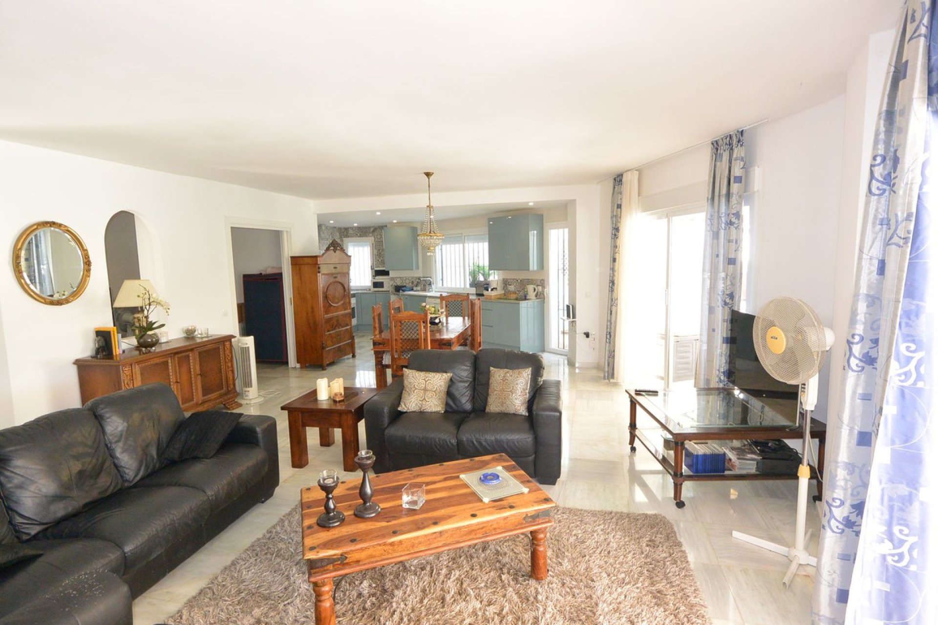 Resale - Apartment - Ground Floor Apartment - Marbella - The Golden Mile