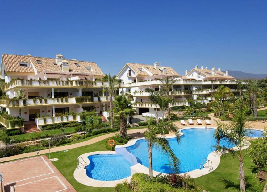 Resale - Apartment - Ground Floor Apartment - Marbella - The Golden Mile