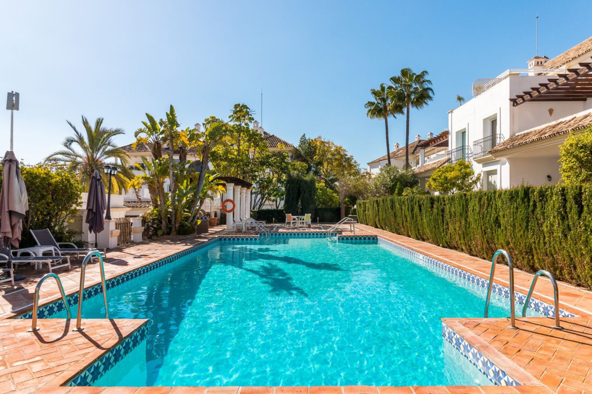 Resale - Apartment - Ground Floor Apartment - Marbella - The Golden Mile