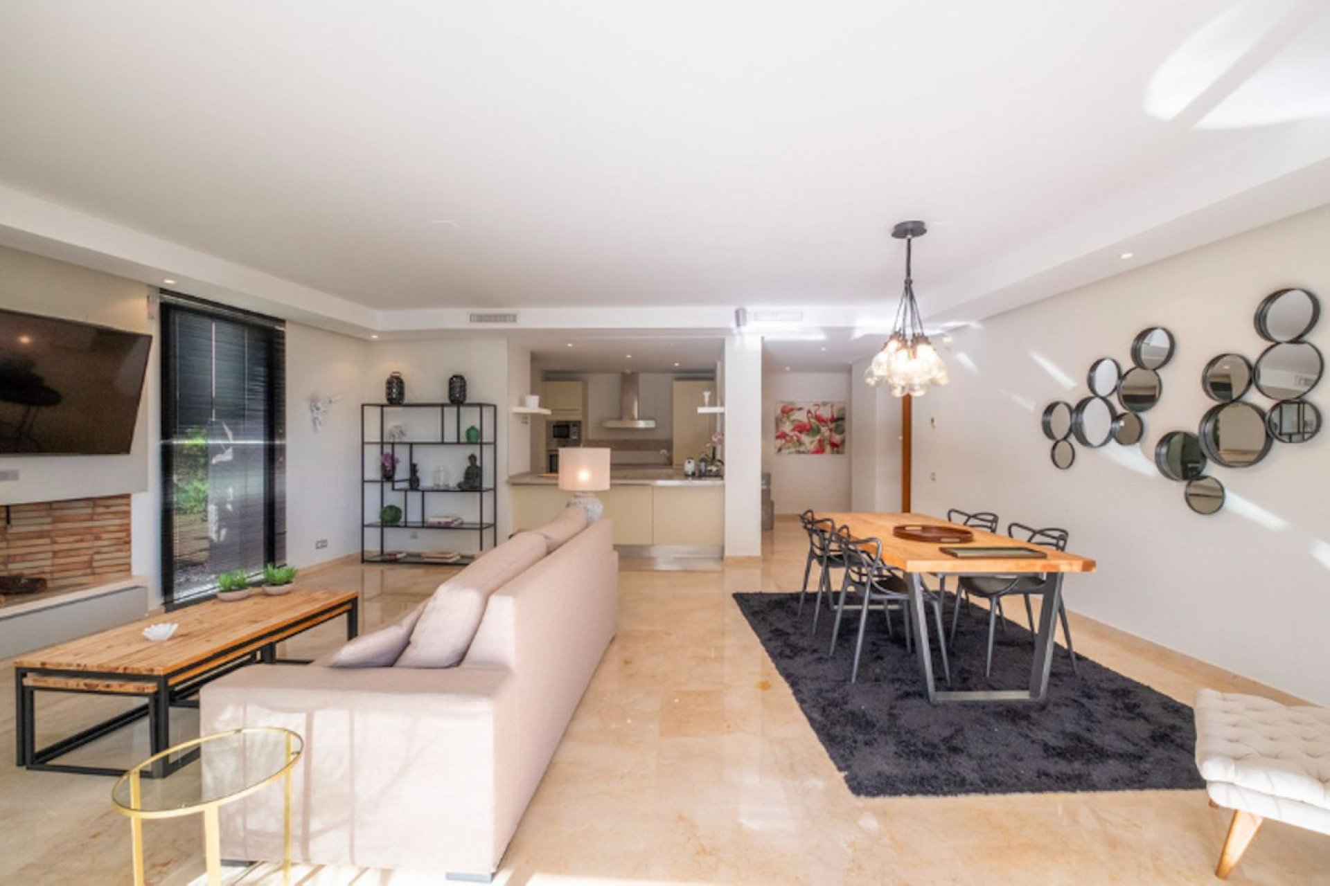 Resale - Apartment - Ground Floor Apartment - Marbella - The Golden Mile