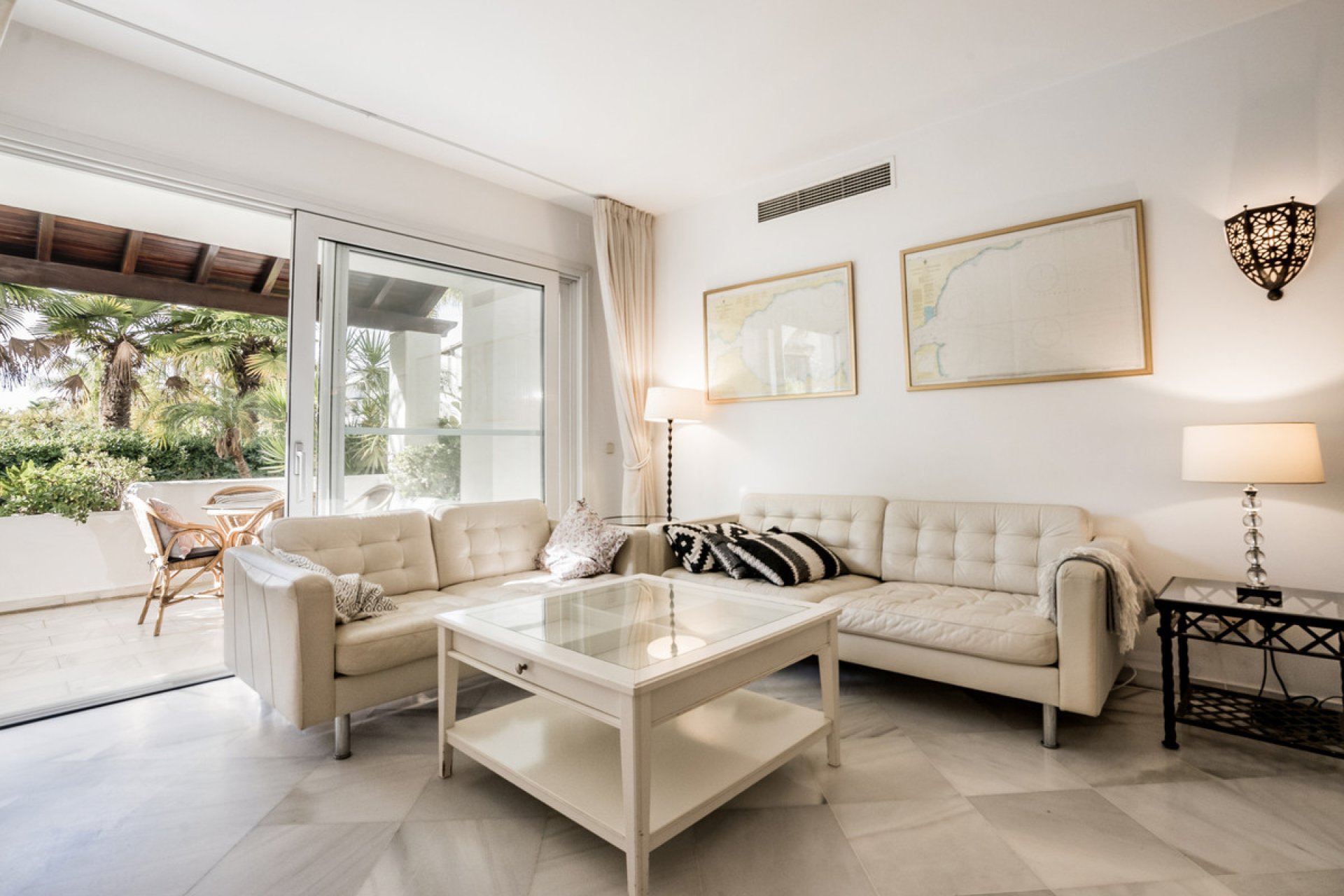 Resale - Apartment - Ground Floor Apartment - Marbella - The Golden Mile