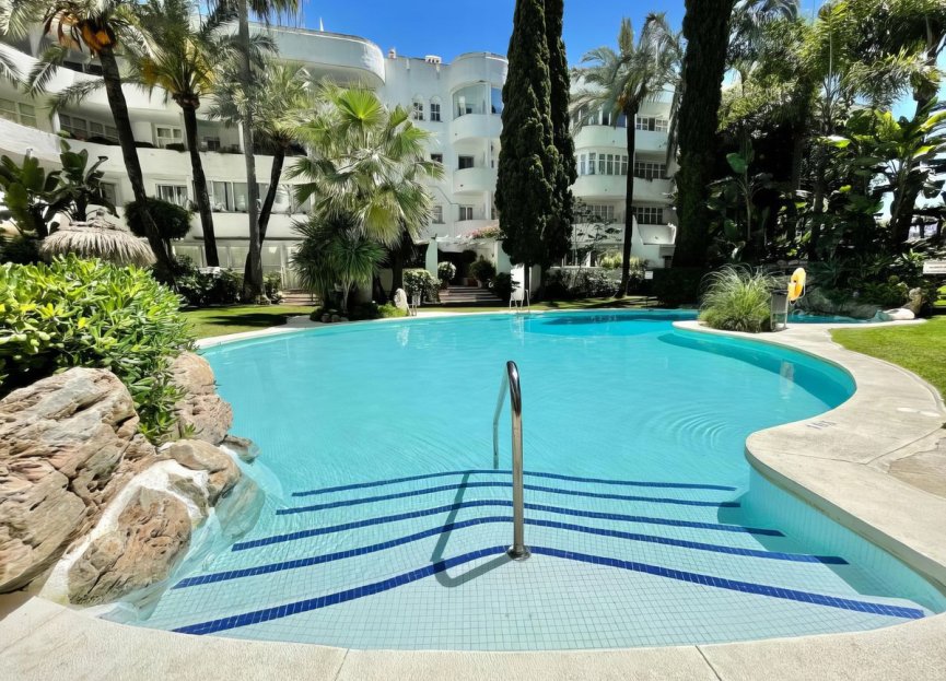 Resale - Apartment - Ground Floor Apartment - Marbella - The Golden Mile