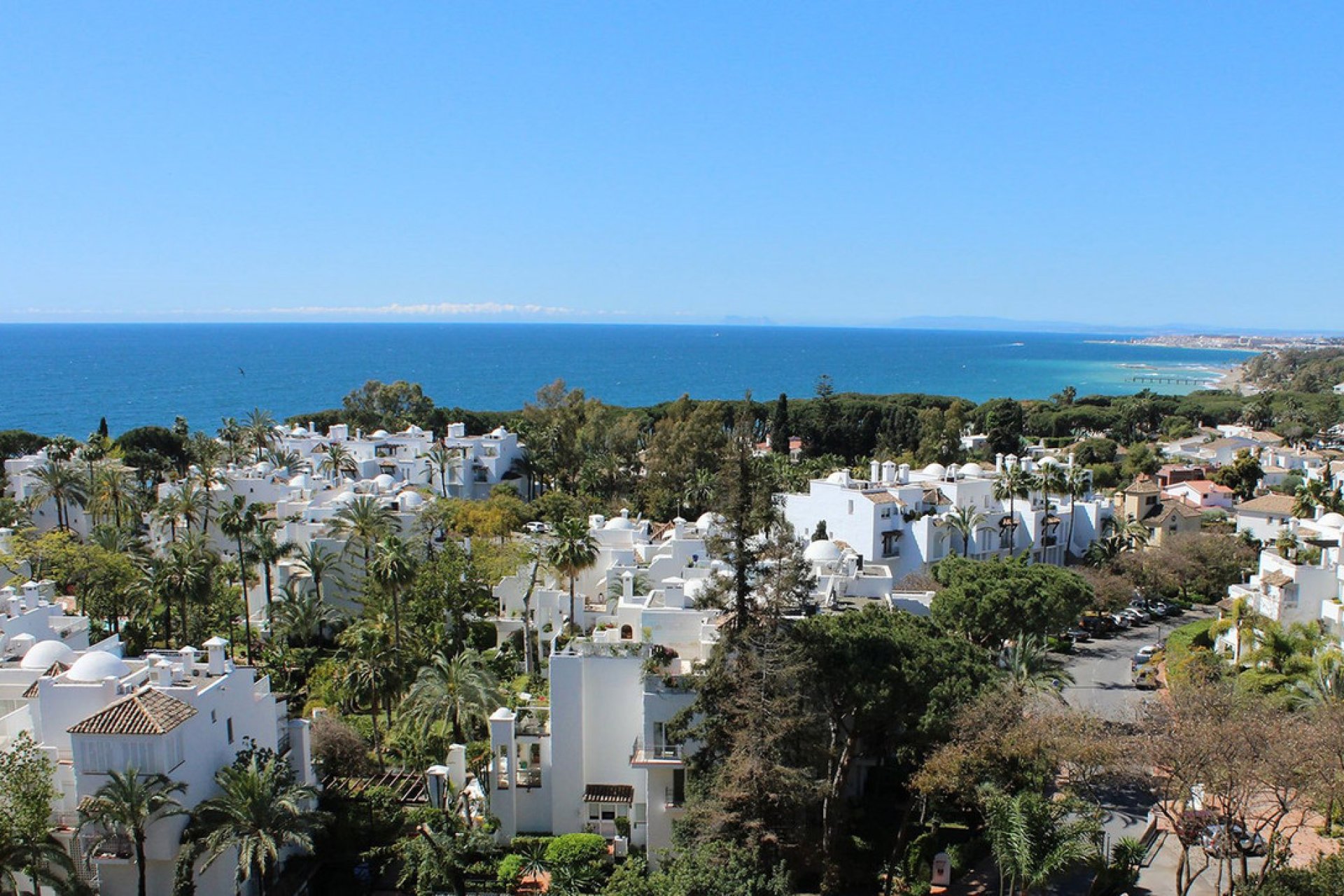 Resale - Apartment - Ground Floor Apartment - Marbella - The Golden Mile