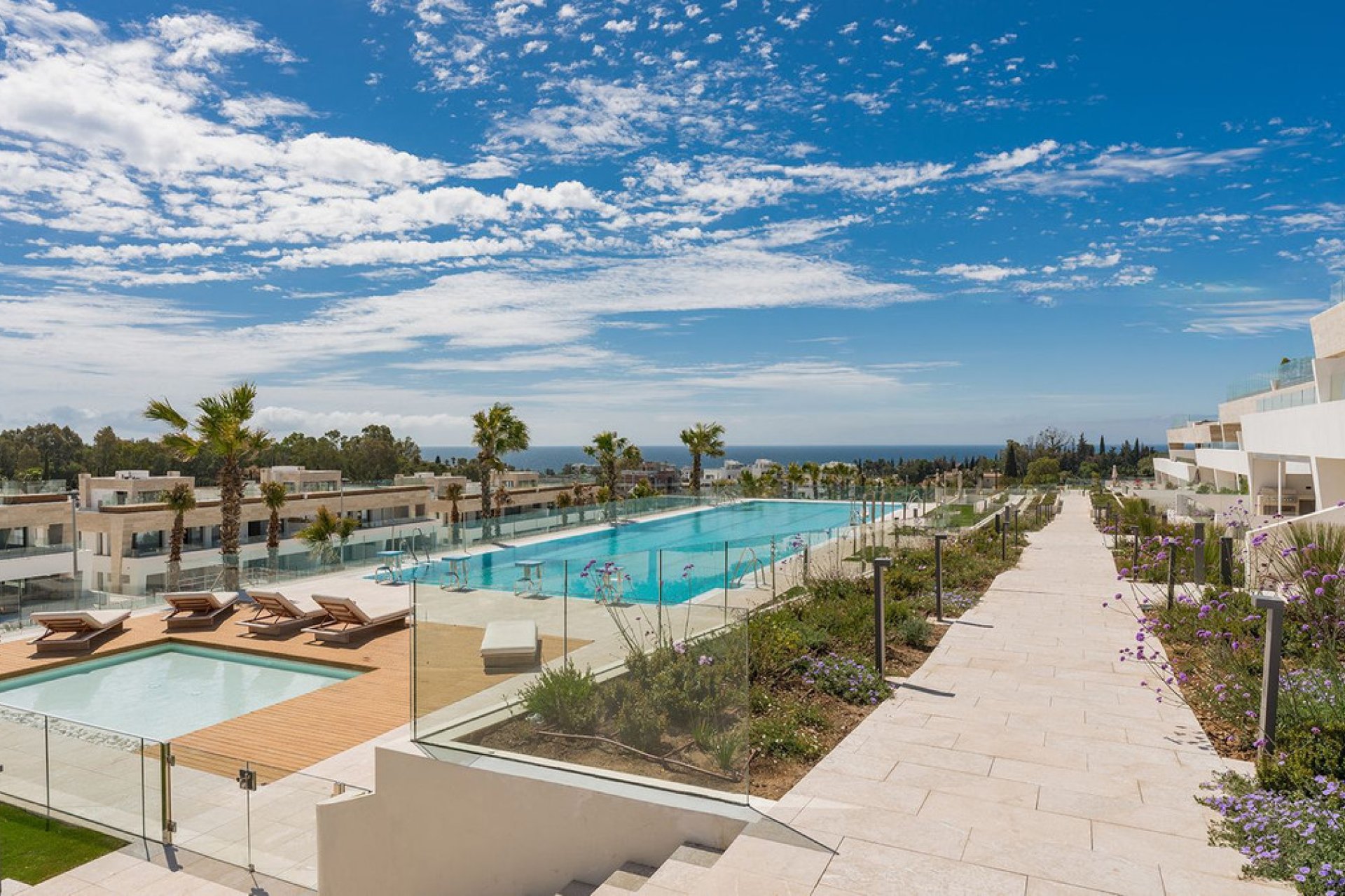 Resale - Apartment - Ground Floor Apartment - Marbella - The Golden Mile