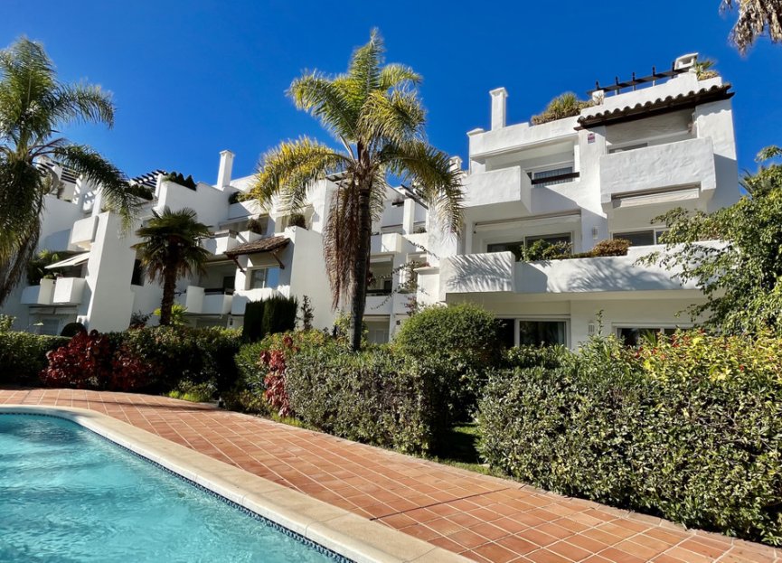 Resale - Apartment - Ground Floor Apartment - Marbella - The Golden Mile