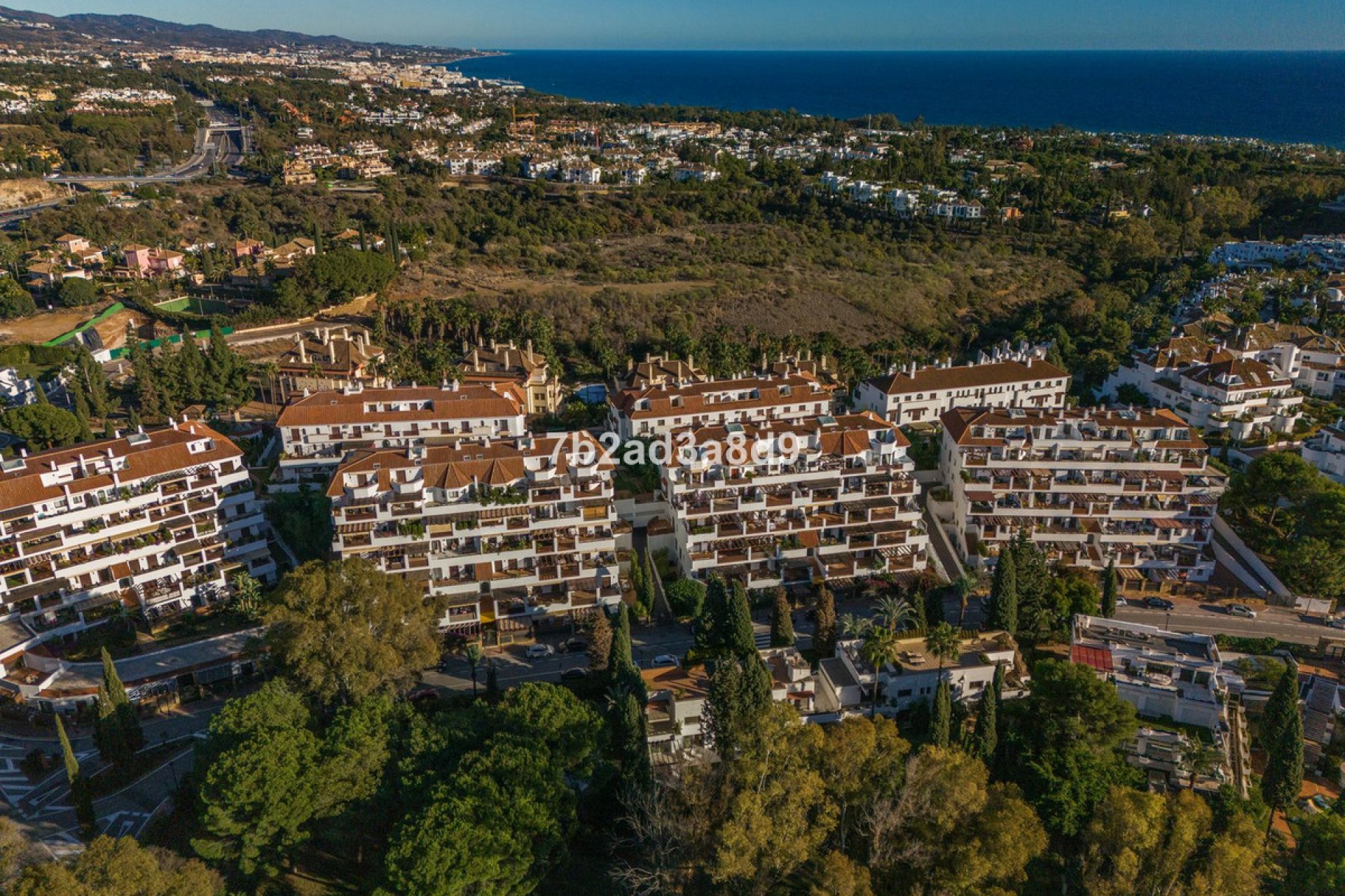 Resale - Apartment - Ground Floor Apartment - Marbella - The Golden Mile