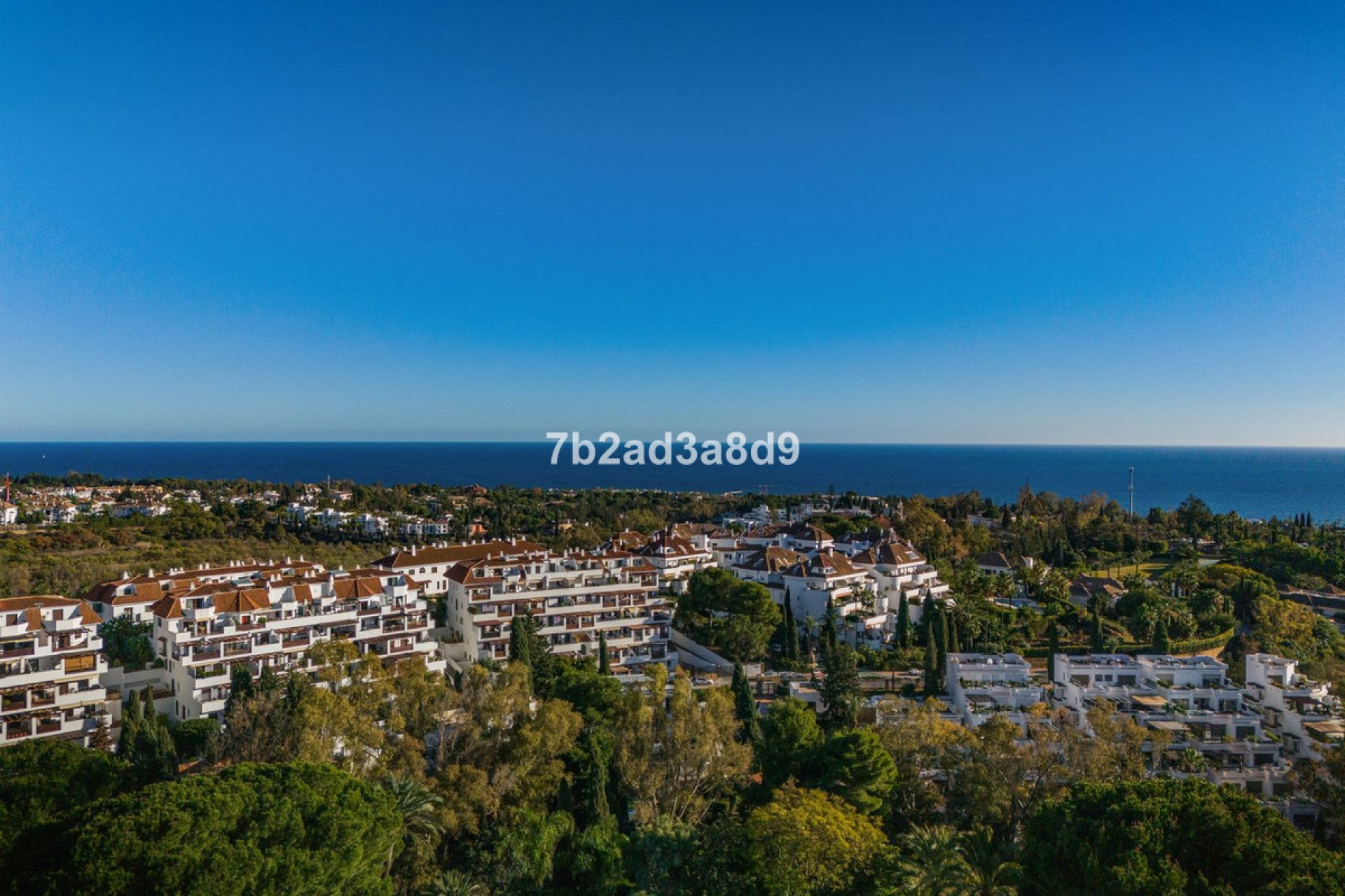 Resale - Apartment - Ground Floor Apartment - Marbella - The Golden Mile