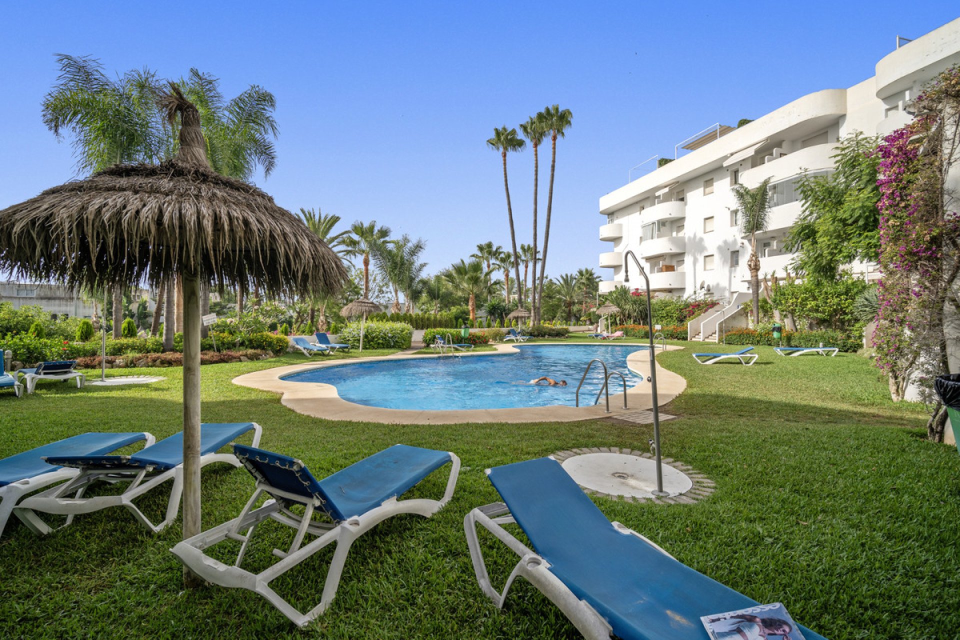 Resale - Apartment - Ground Floor Apartment - Marbella - The Golden Mile