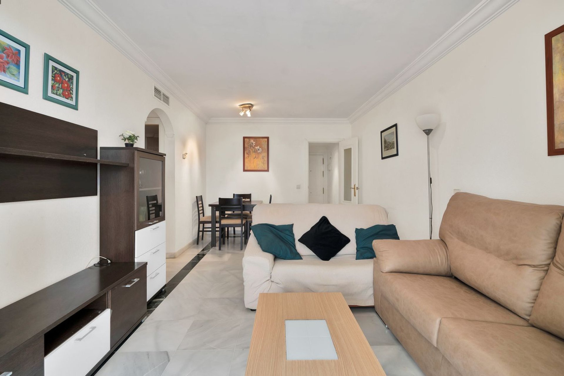 Resale - Apartment - Ground Floor Apartment - Marbella - The Golden Mile