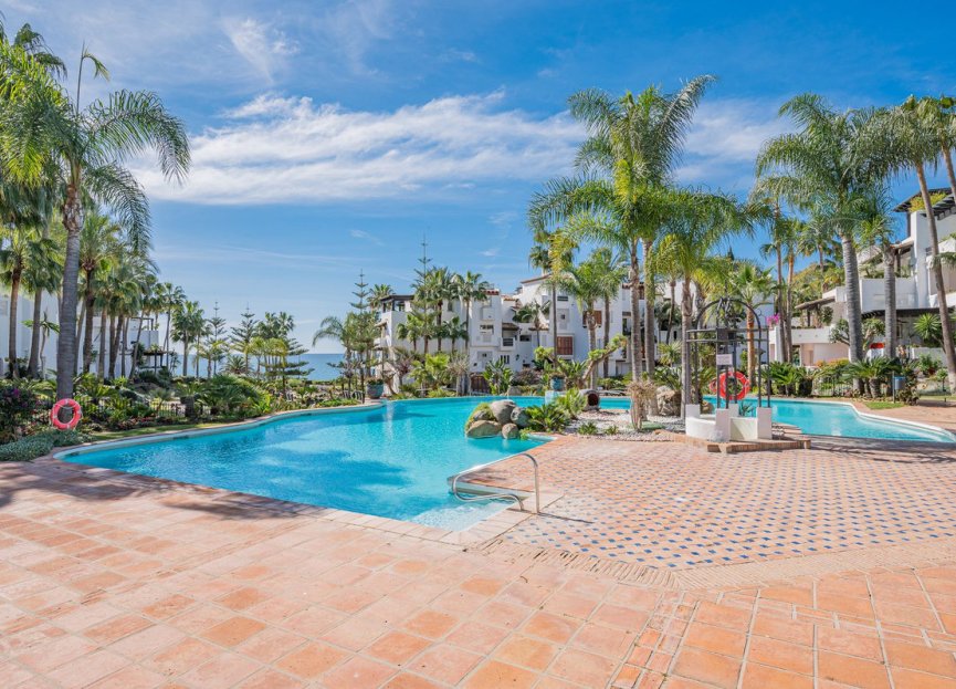 Resale - Apartment - Ground Floor Apartment - Marbella - The Golden Mile