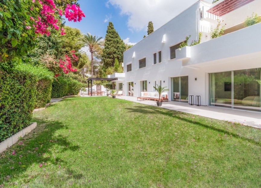 Resale - Apartment - Ground Floor Apartment - Marbella - The Golden Mile