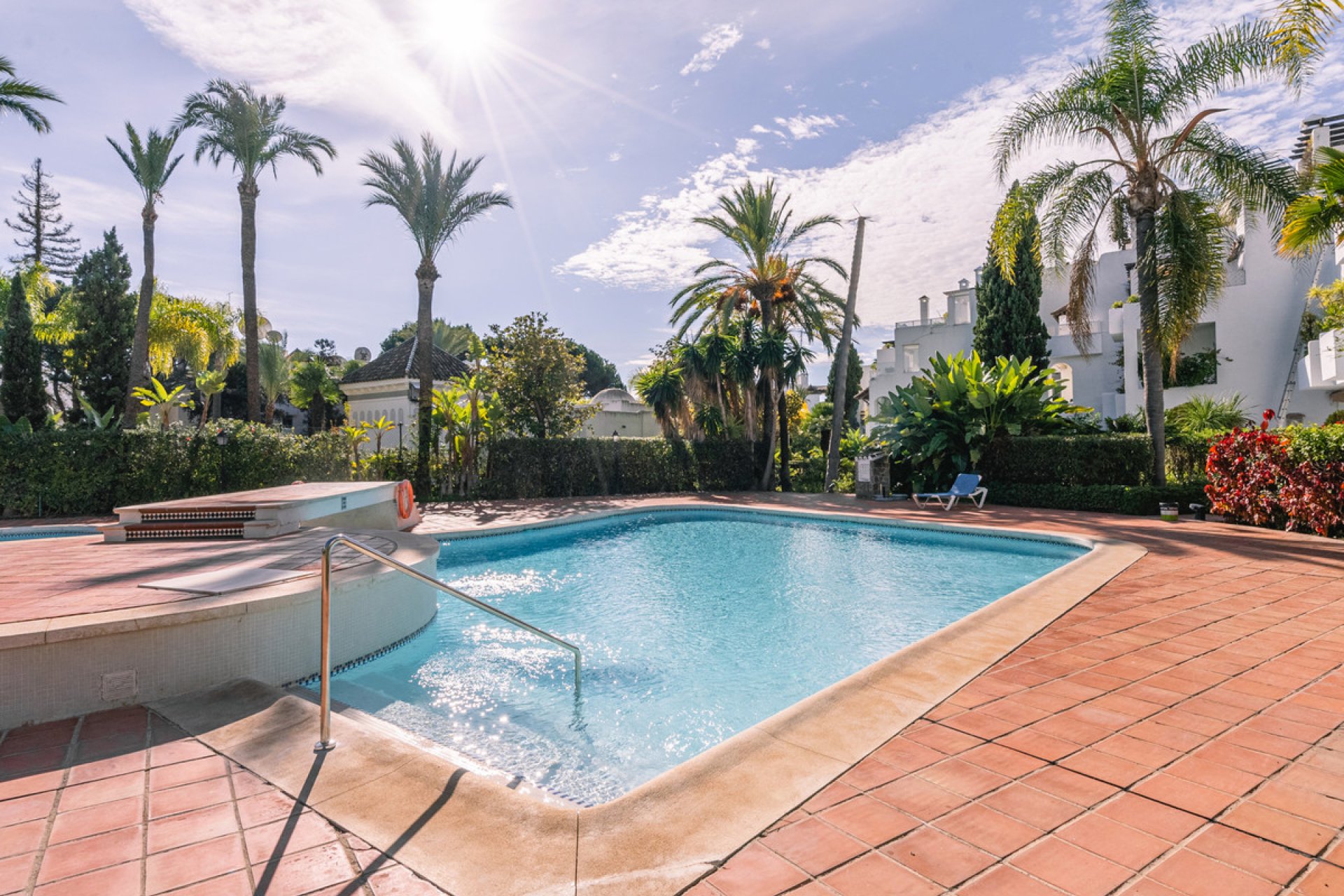 Resale - Apartment - Ground Floor Apartment - Marbella - The Golden Mile