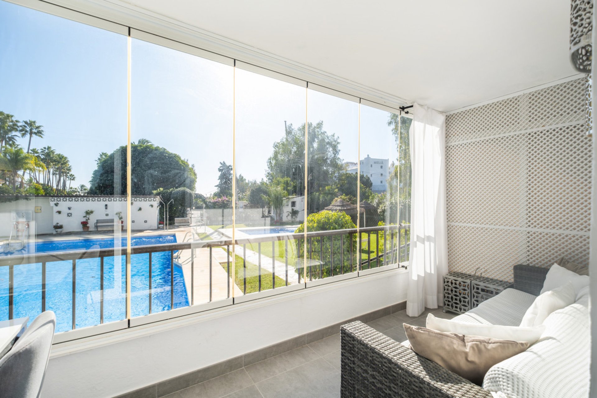 Resale - Apartment - Ground Floor Apartment - Marbella - The Golden Mile