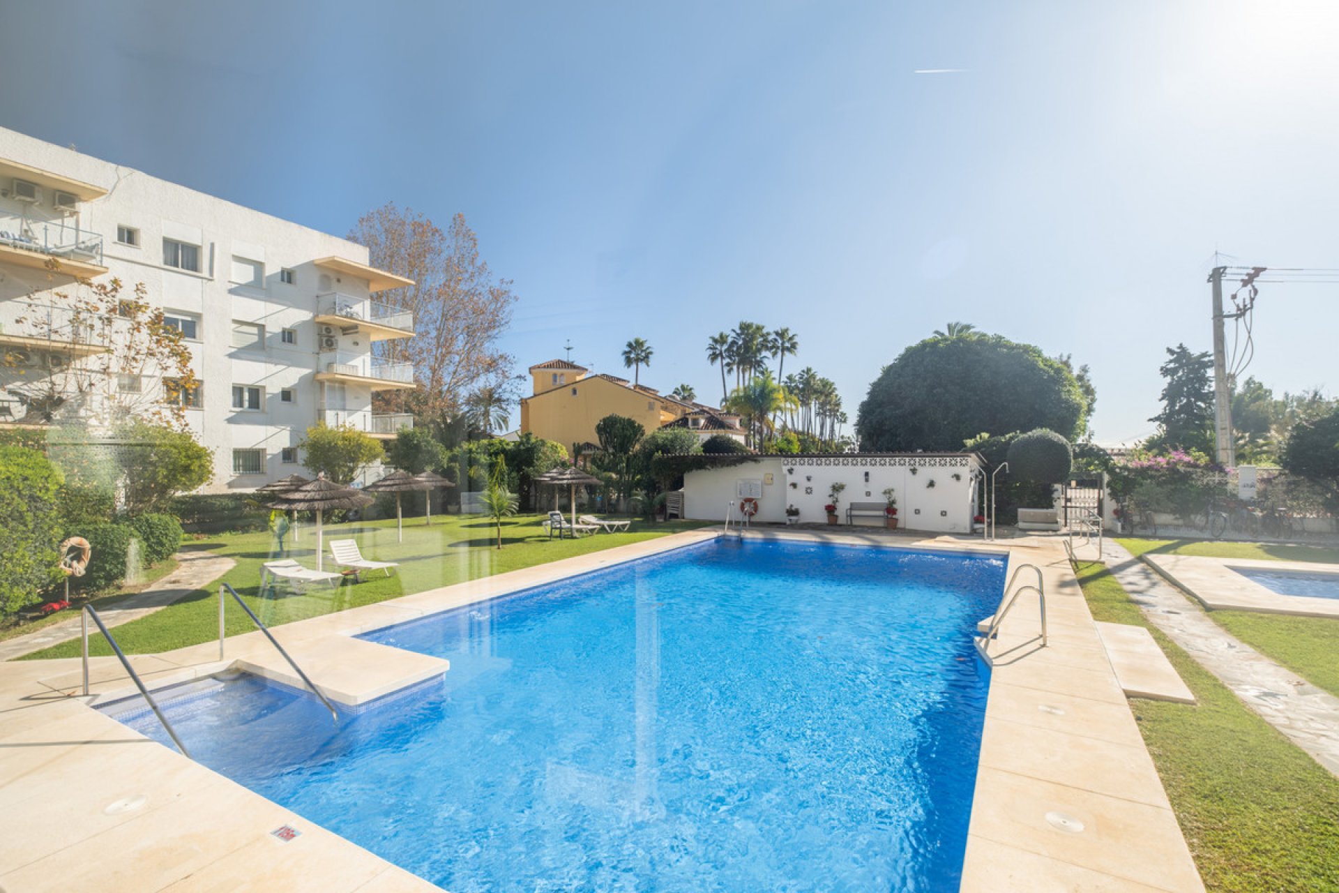 Resale - Apartment - Ground Floor Apartment - Marbella - The Golden Mile