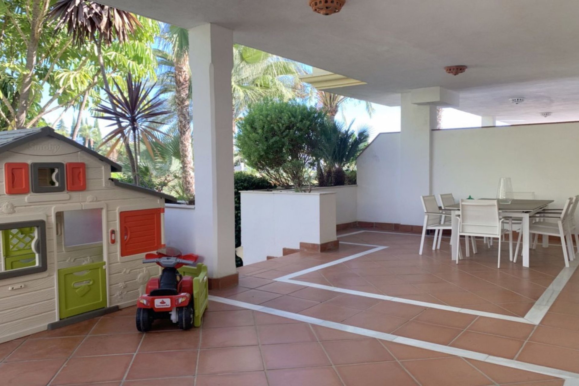 Resale - Apartment - Ground Floor Apartment - Marbella - The Golden Mile