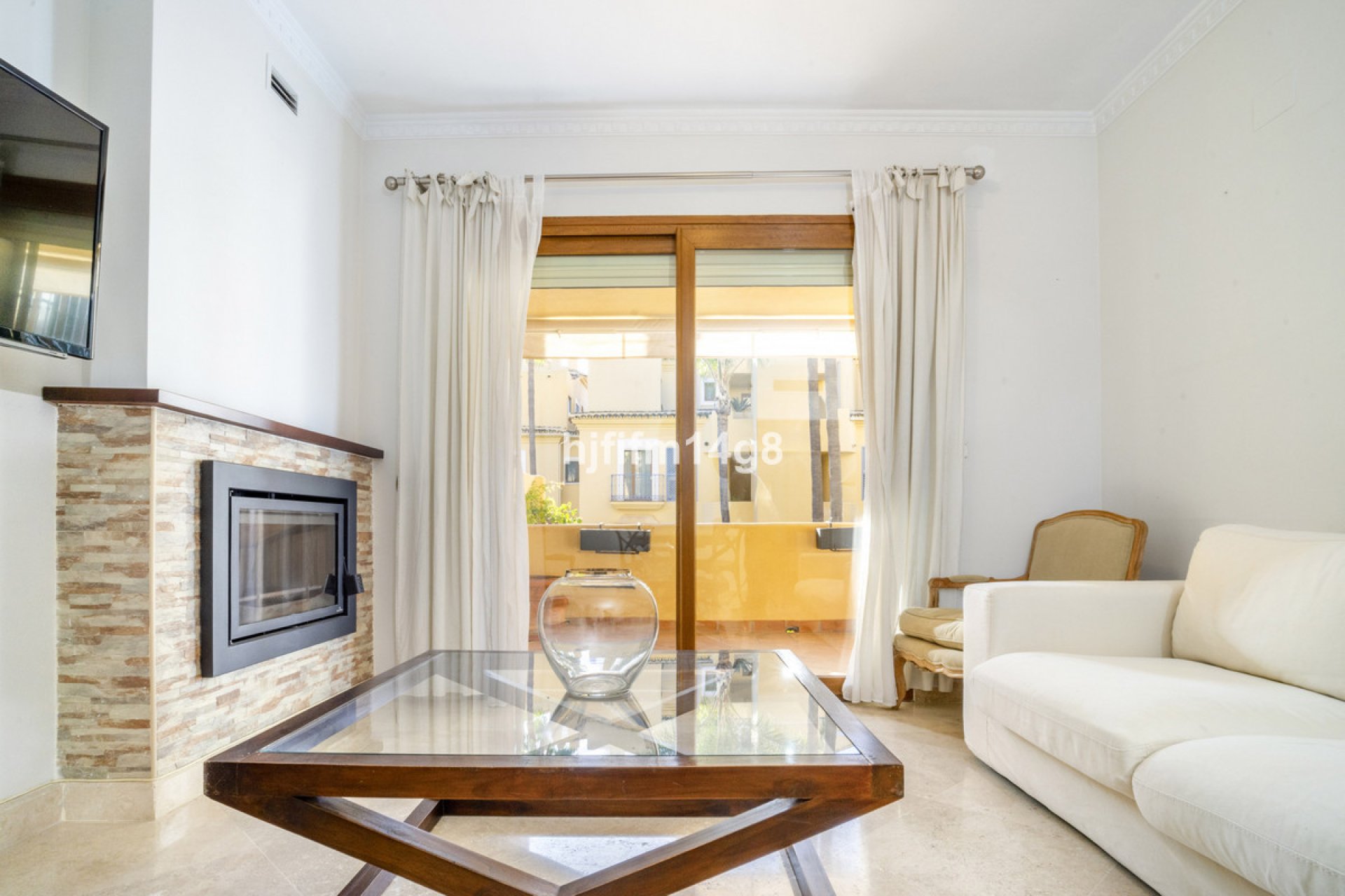 Resale - Apartment - Ground Floor Apartment - Marbella - The Golden Mile