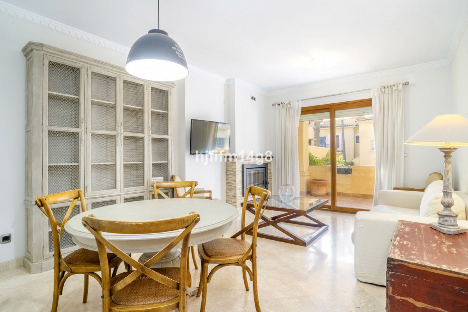 Resale - Apartment - Ground Floor Apartment - Marbella - The Golden Mile