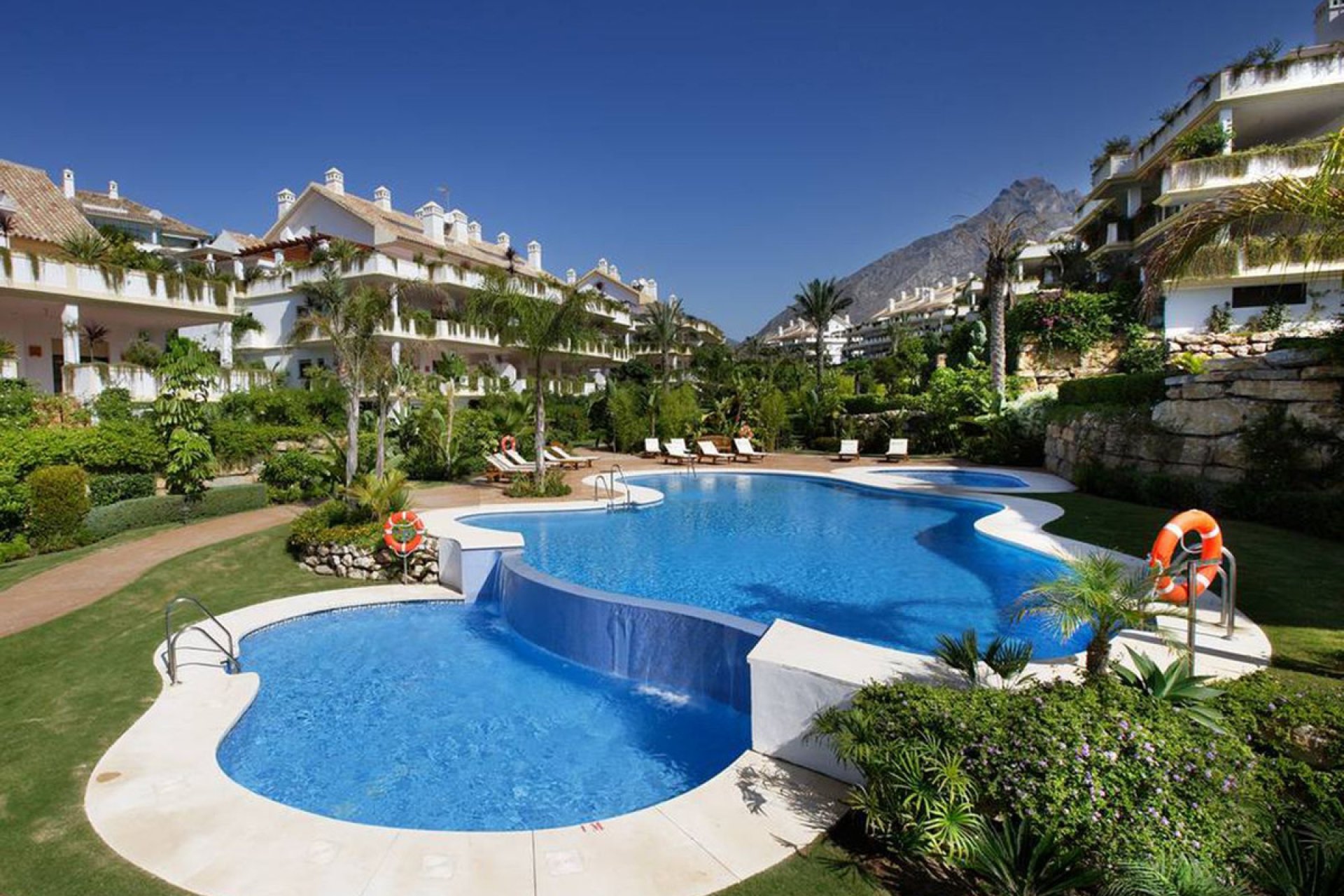 Resale - Apartment - Ground Floor Apartment - Marbella - The Golden Mile