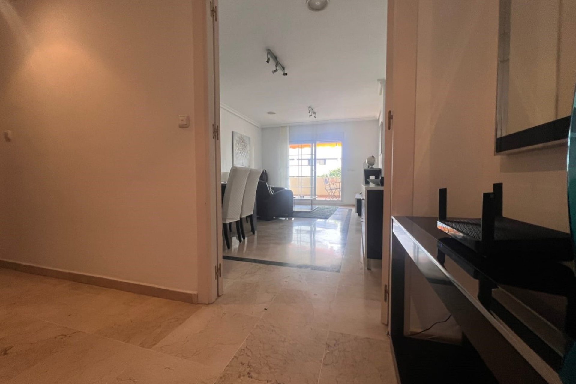 Resale - Apartment - Ground Floor Apartment - Marbella - The Golden Mile