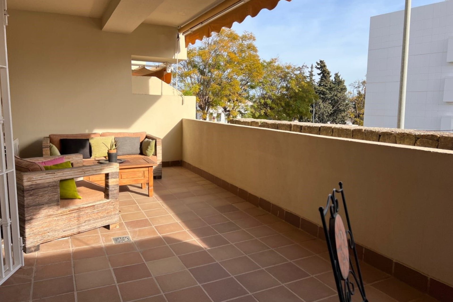 Resale - Apartment - Ground Floor Apartment - Marbella - The Golden Mile