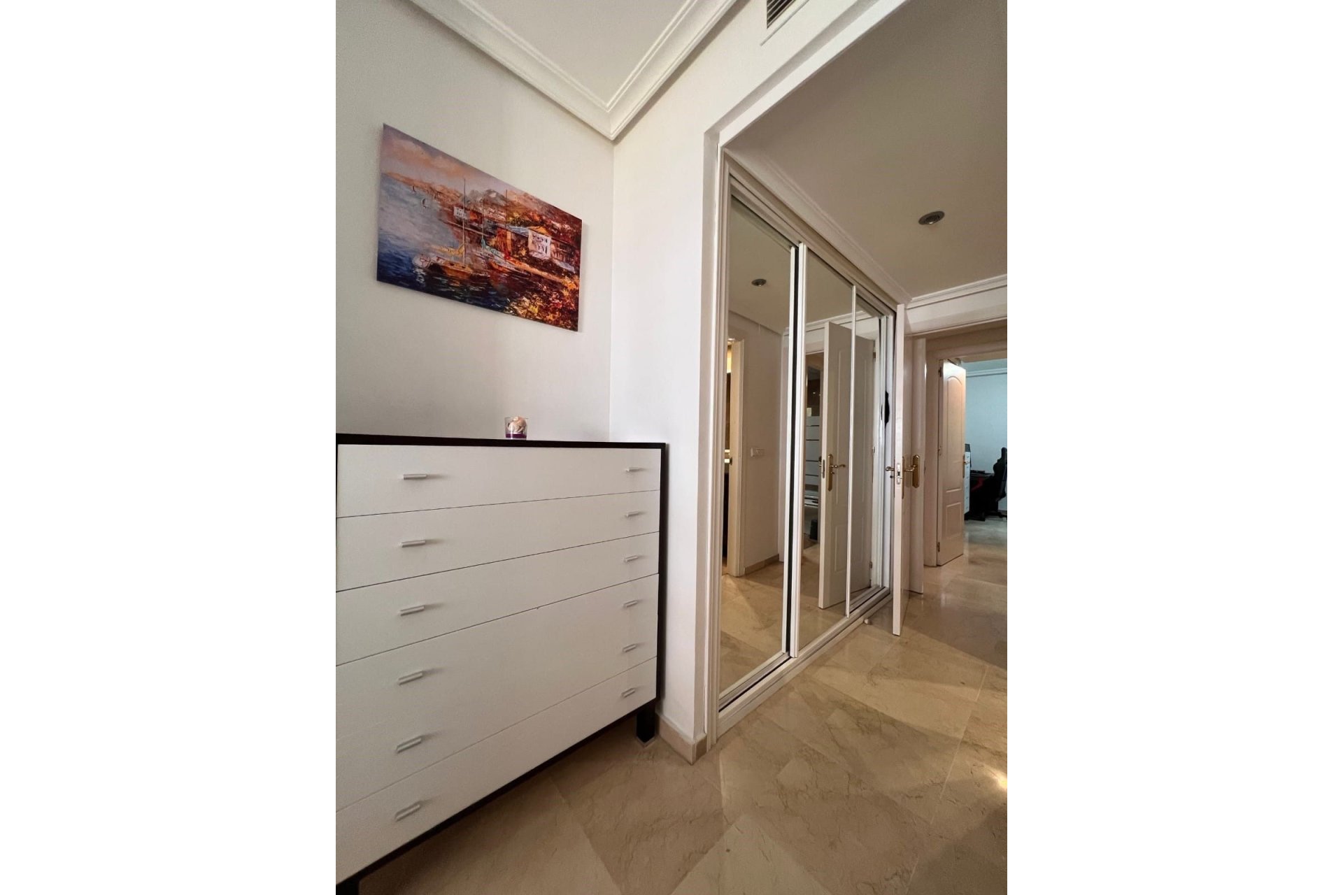 Resale - Apartment - Ground Floor Apartment - Marbella - The Golden Mile