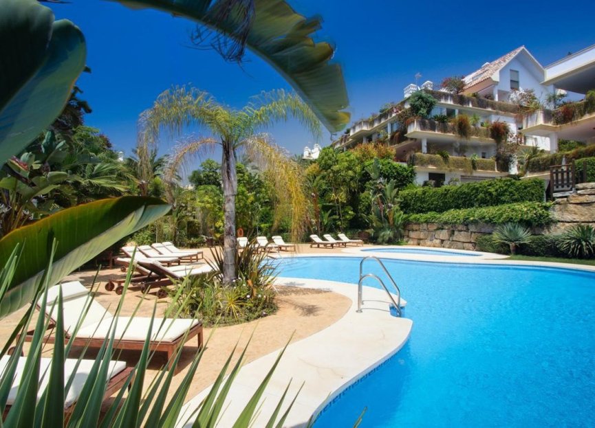 Resale - Apartment - Ground Floor Apartment - Marbella - The Golden Mile