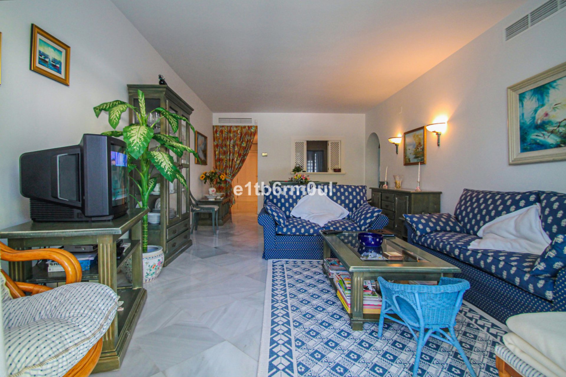 Resale - Apartment - Ground Floor Apartment - Marbella - The Golden Mile