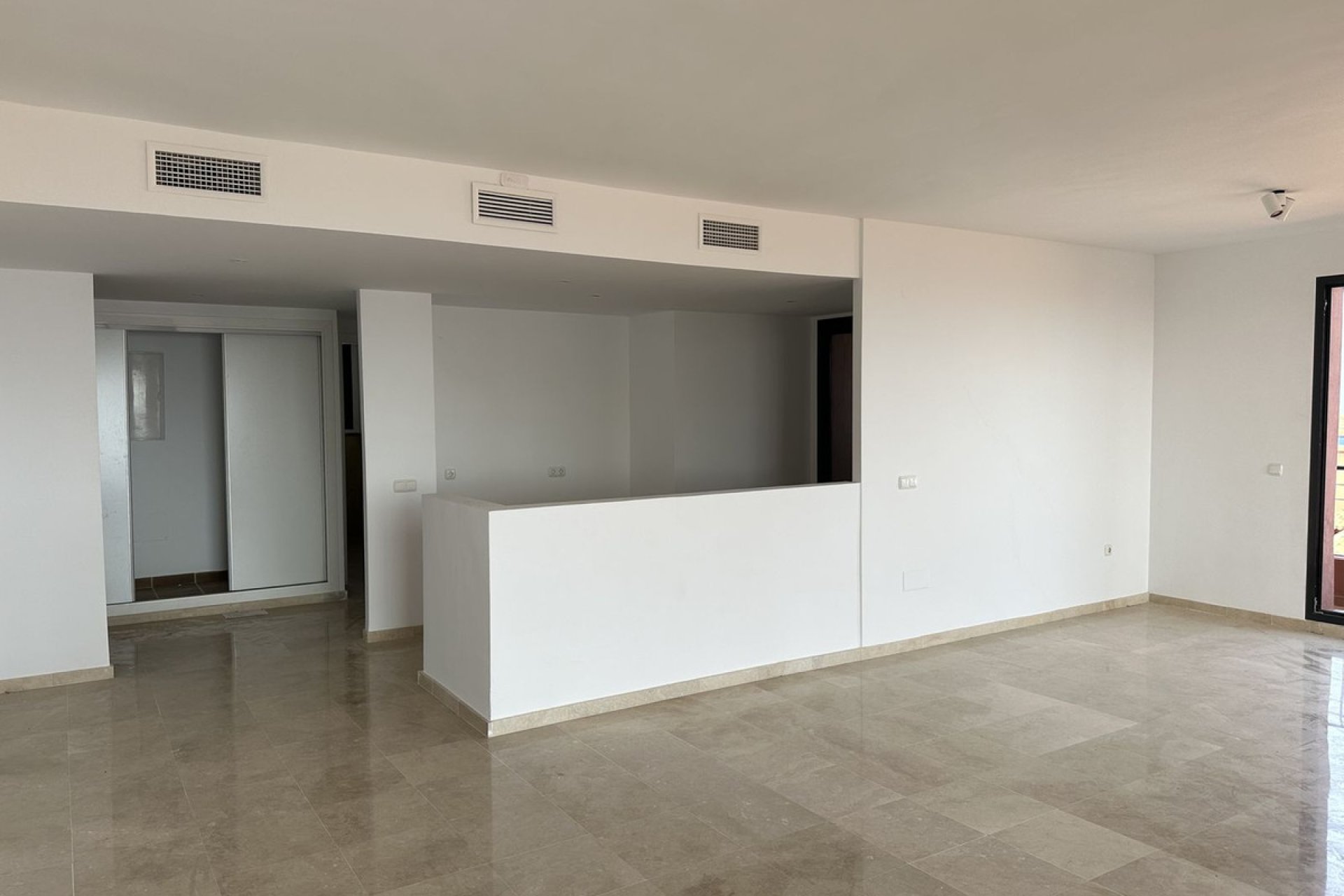 Resale - Apartment - Ground Floor Apartment - Mijas - Calahonda