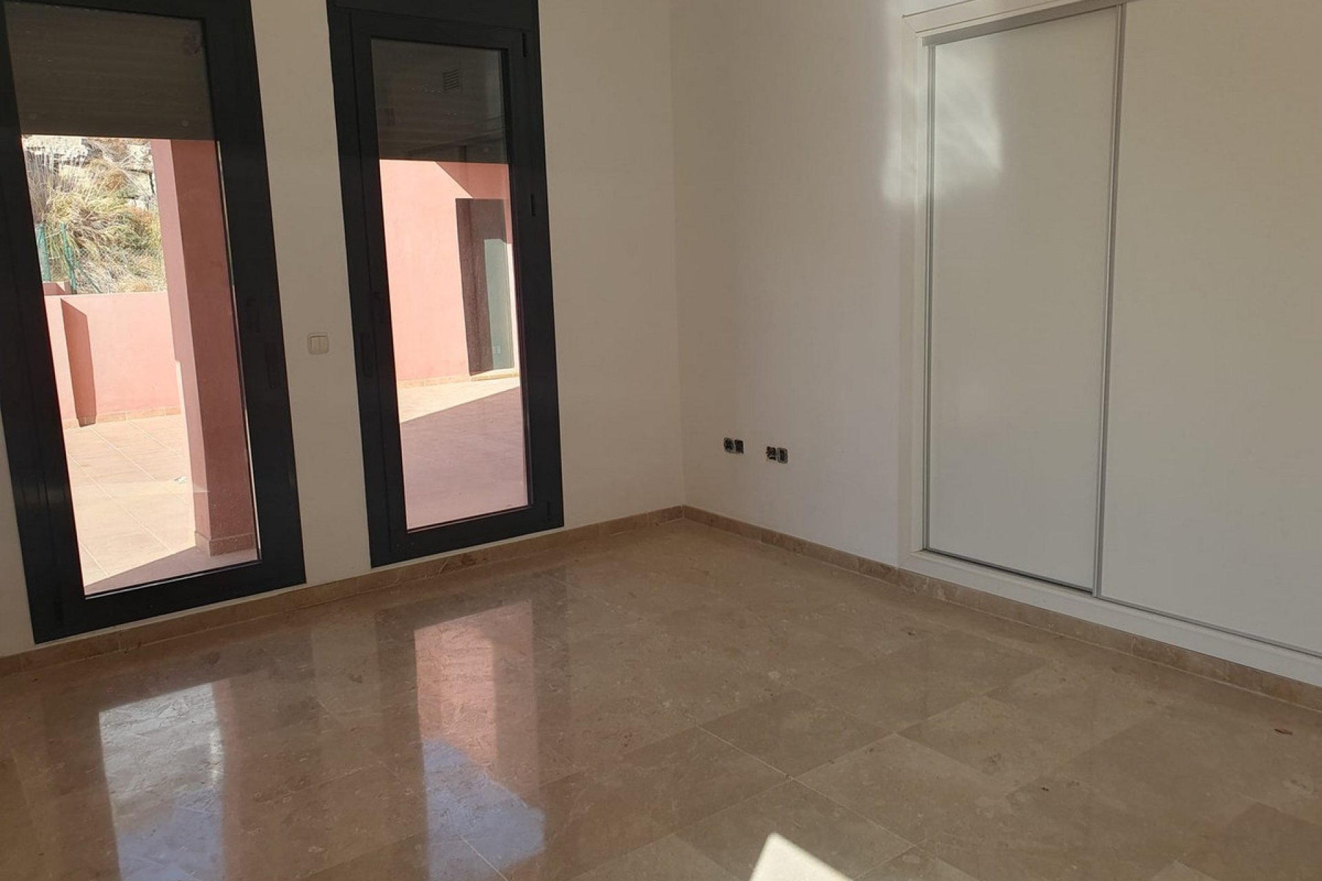 Resale - Apartment - Ground Floor Apartment - Mijas - Calahonda