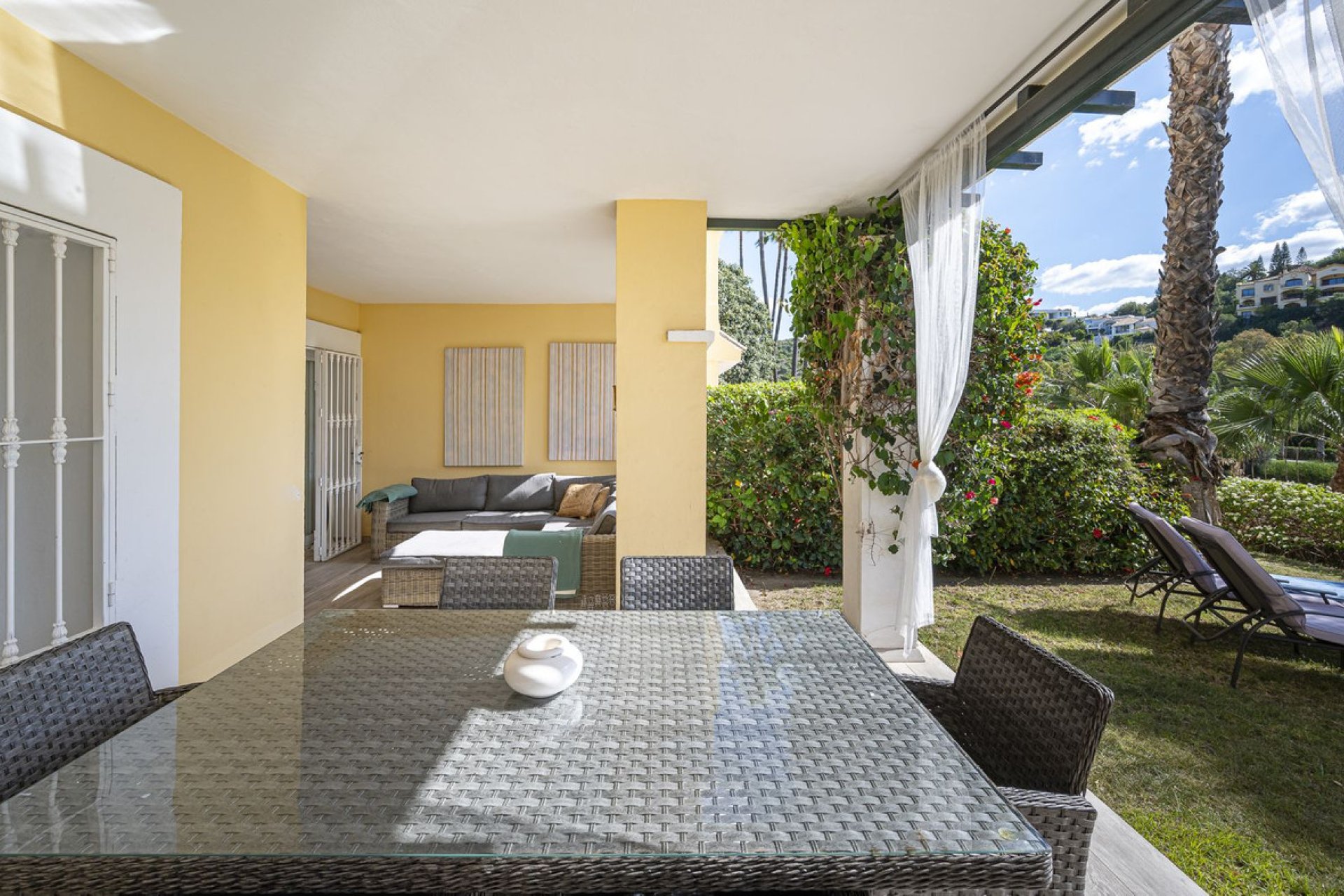 Resale - Apartment - La Quinta