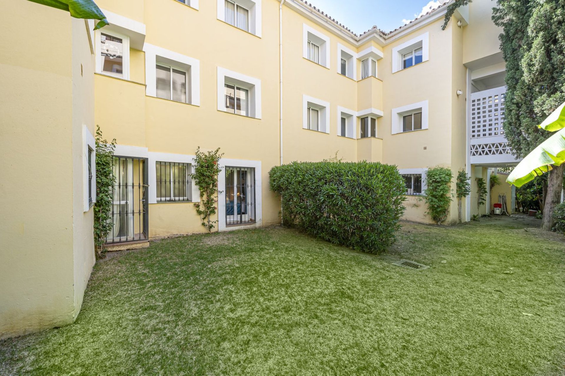 Resale - Apartment - La Quinta