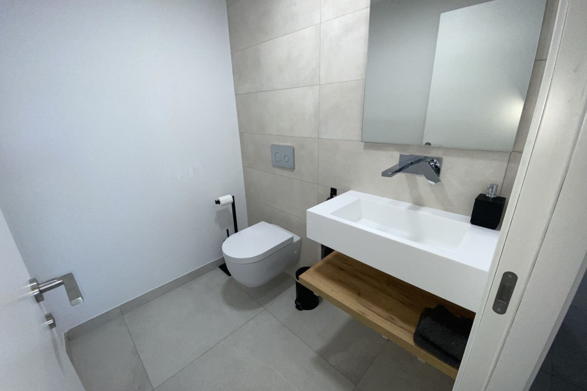 Resale - Apartment - Middle Floor Apartment - Benahavís - Benahavís Centro