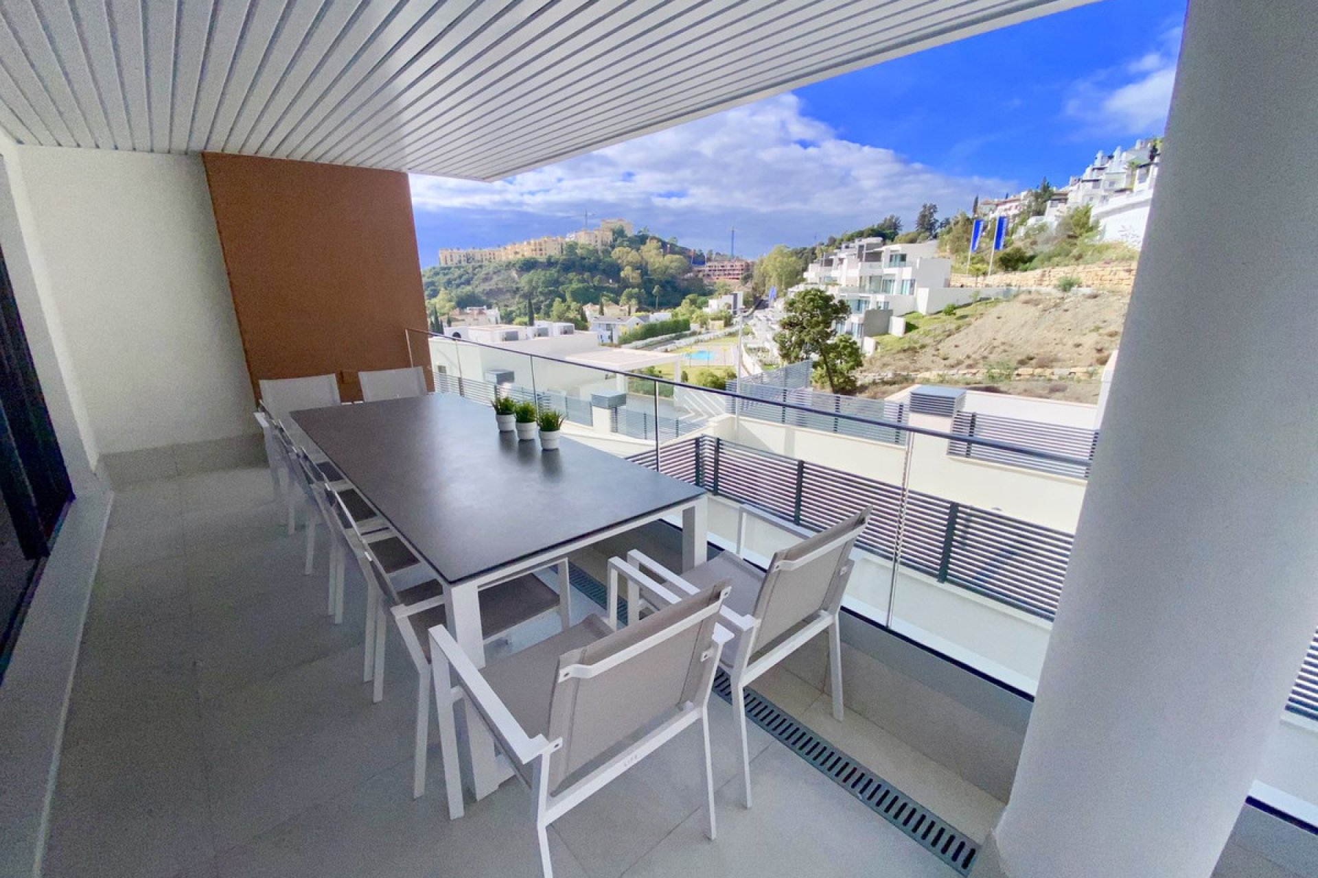 Resale - Apartment - Middle Floor Apartment - Benahavís - Benahavís Centro