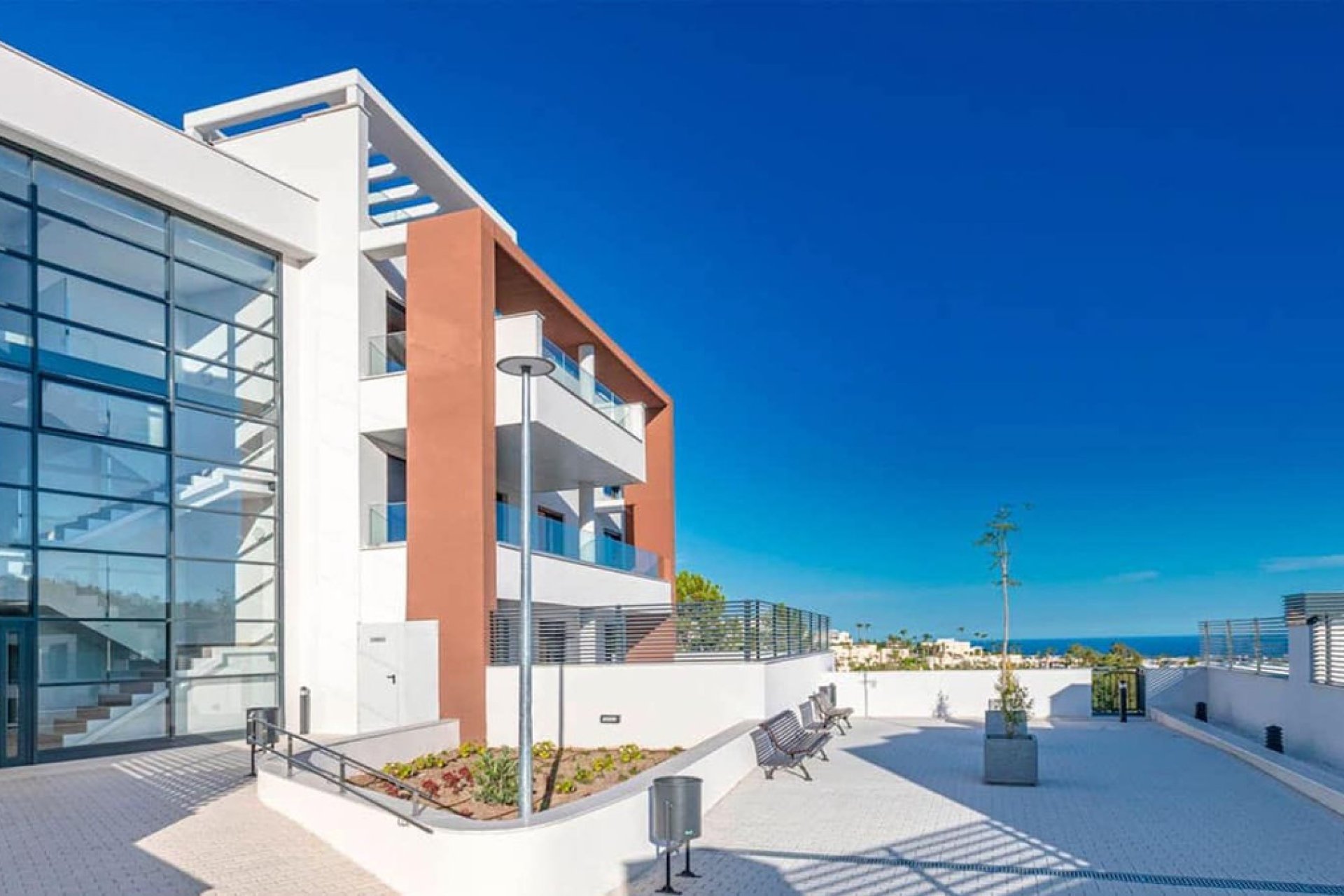 Resale - Apartment - Middle Floor Apartment - Benahavís - Benahavís Centro