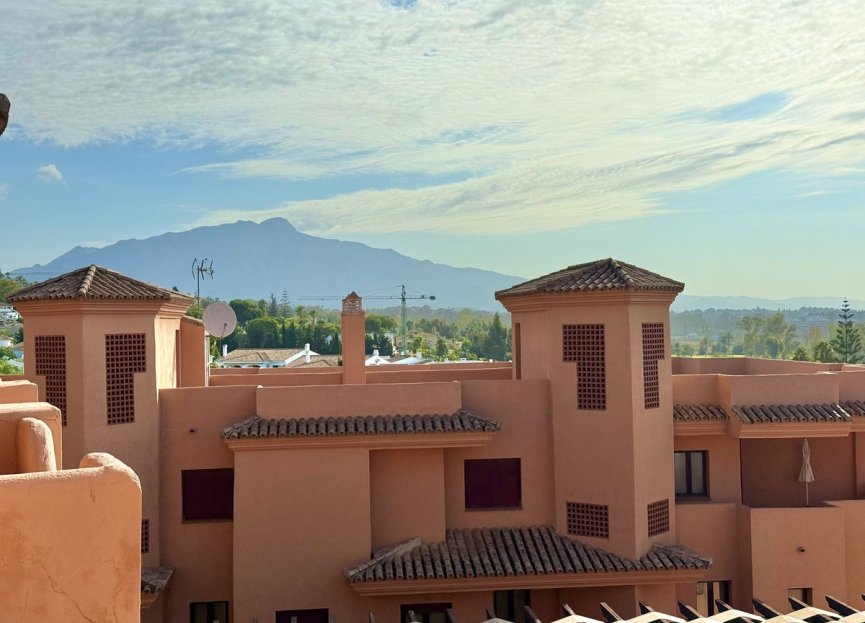 Resale - Apartment - Middle Floor Apartment - Benahavís - Benahavís Centro