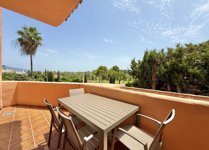 Resale - Apartment - Middle Floor Apartment - Benahavís - Benahavís Centro